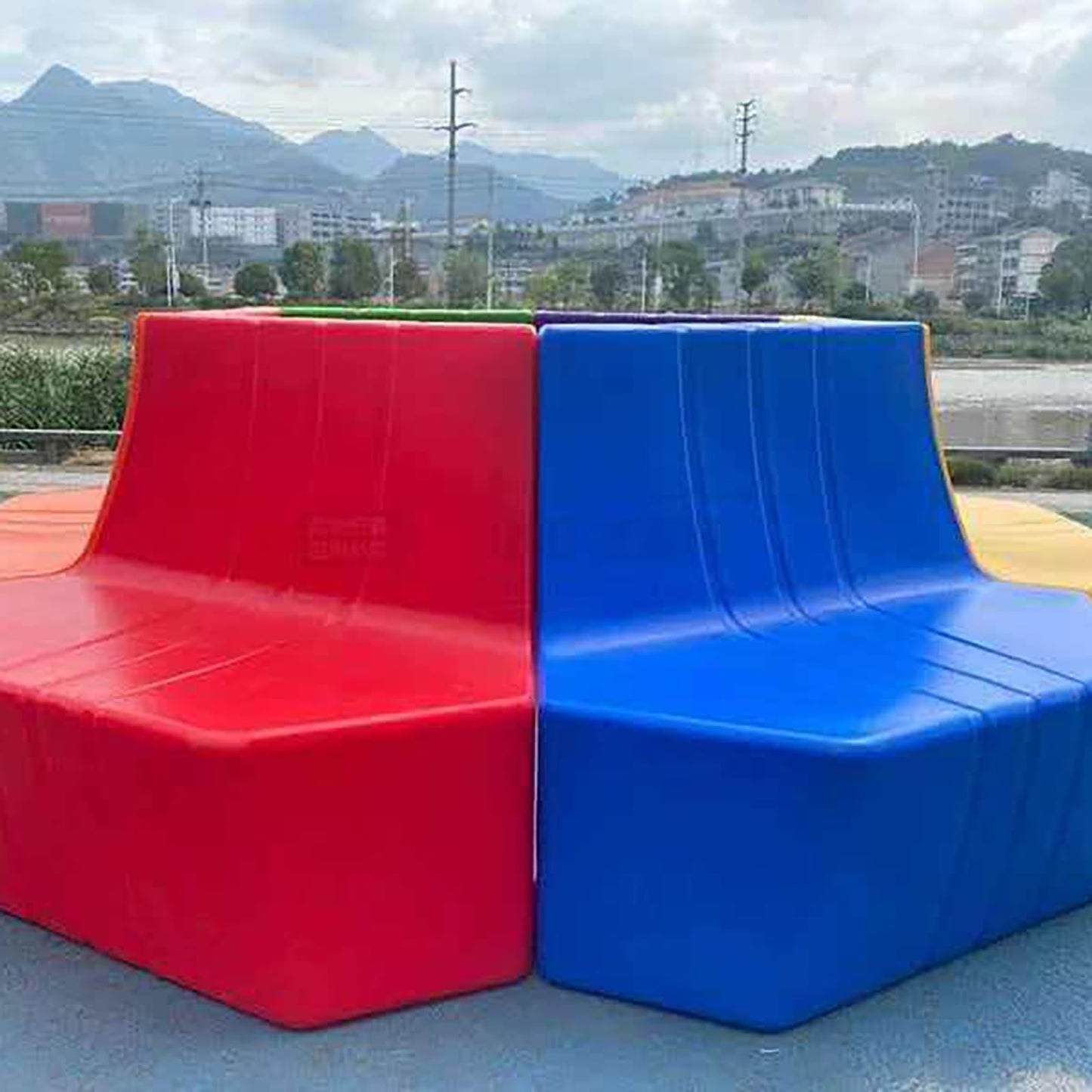 JOSOGO Kids Outdoor Tree Bench, Durable Plastic Round Modular Seating for Kindergarten Daycare School Backyard, Colorful Preschool Garden Playground Stool