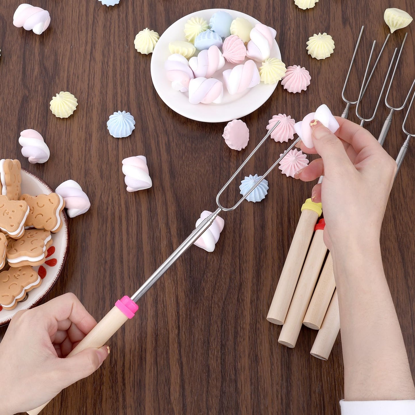 10 Pack Smores Sticks, 32 Inch Marshmallow Roasting Sticks for Fire Pit, Extendable Roasting Skewers with Bag, Hot Dog Fork, Smores Kit for Campfire Camping Essentials