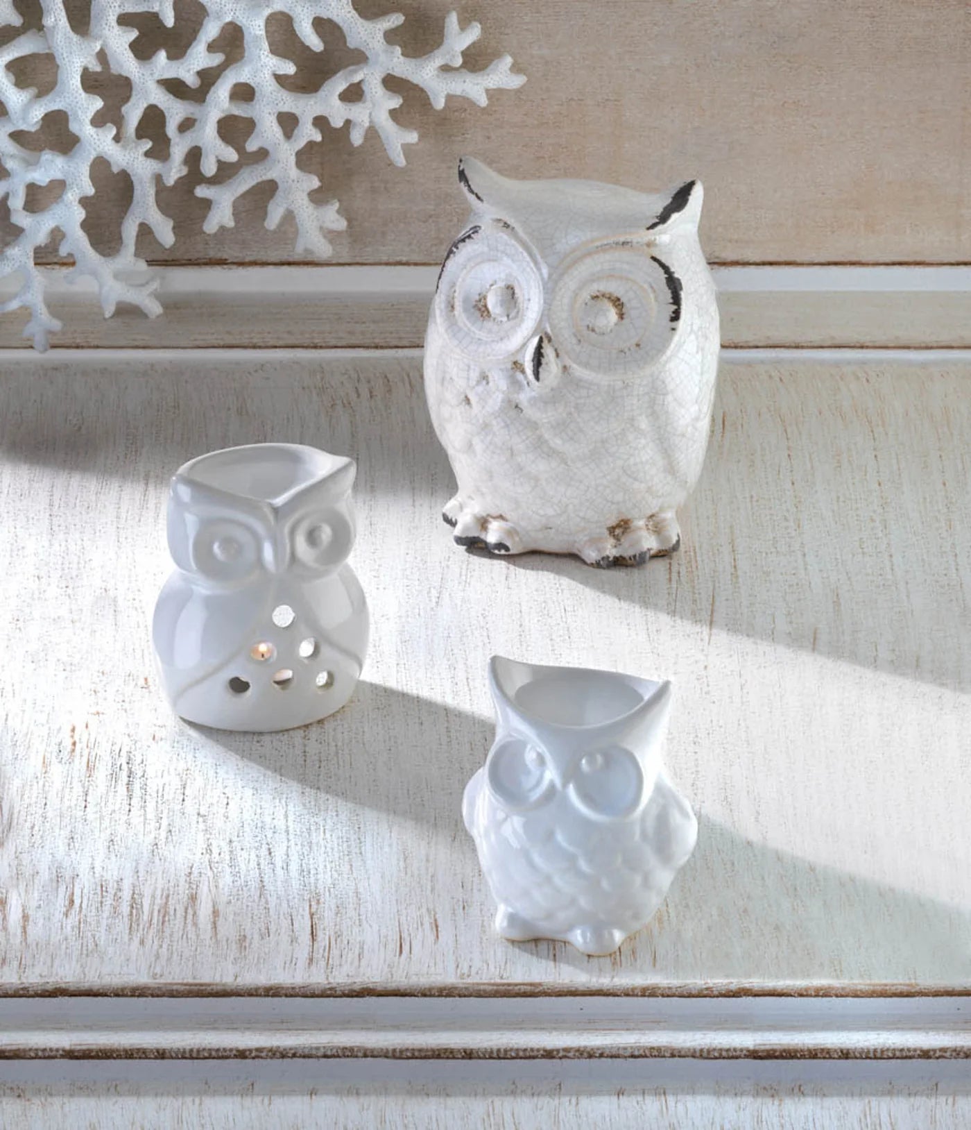 DISTRESSED WHITE OWL FIGURINE