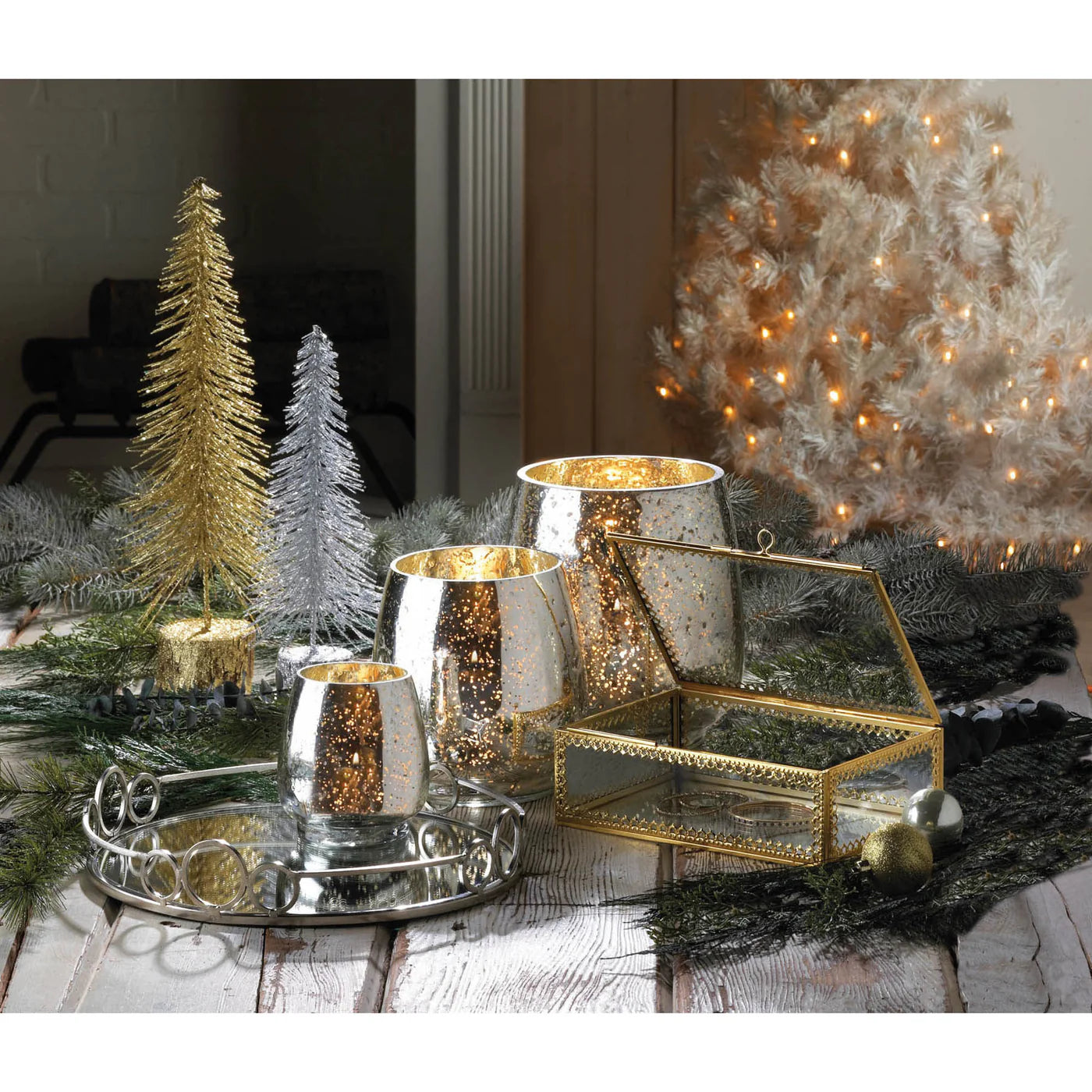 GOLD MOTIF JEWELRY BOX