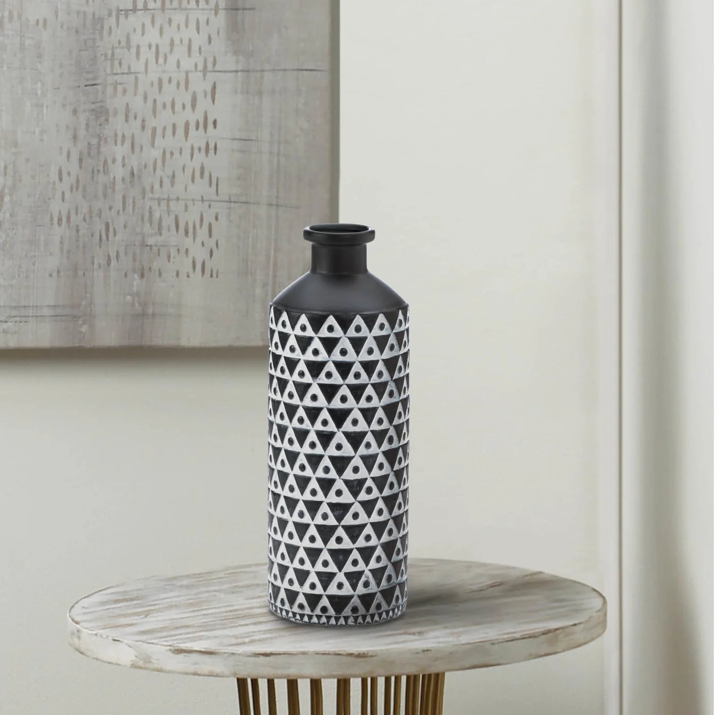 Mazara Black And Black Vase