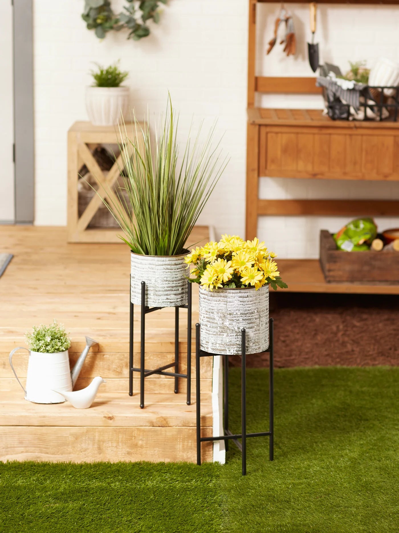 WHITE WASH GALVANIZED BUCKET PLANT STAND SET/2