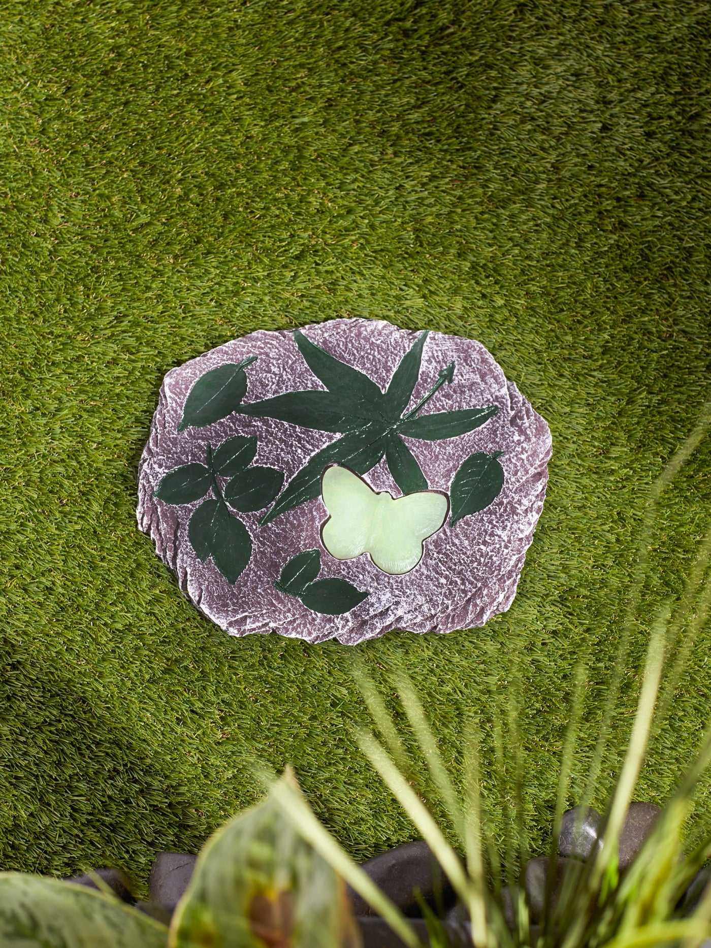 BUTTERFLY GLOWING STEPPING STONE