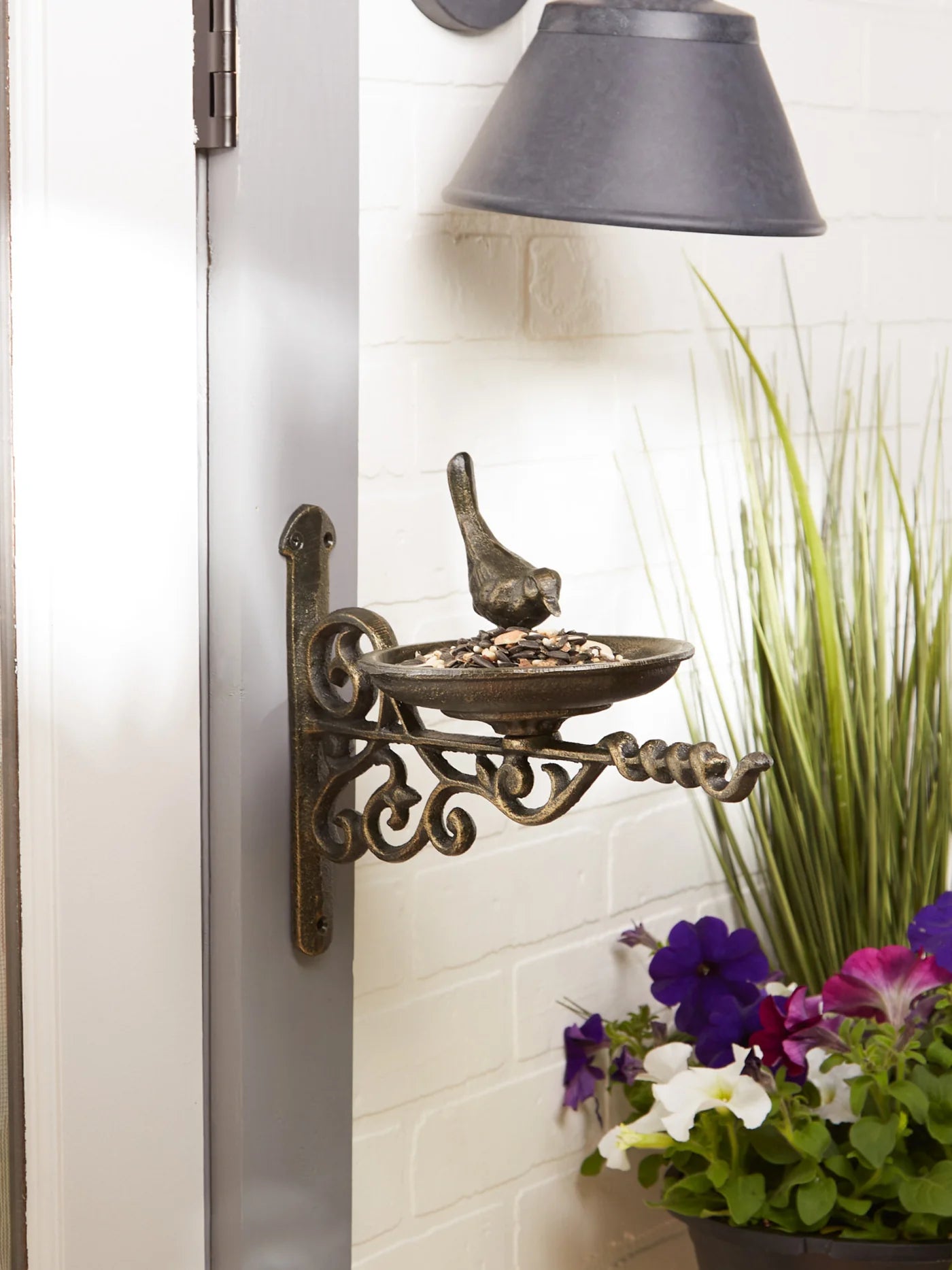 WALL MOUNTED ORNATE CAST IRON BIRD FEEDER