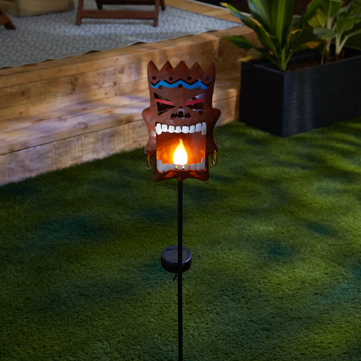 Tiki Kapakapa Solar Stake