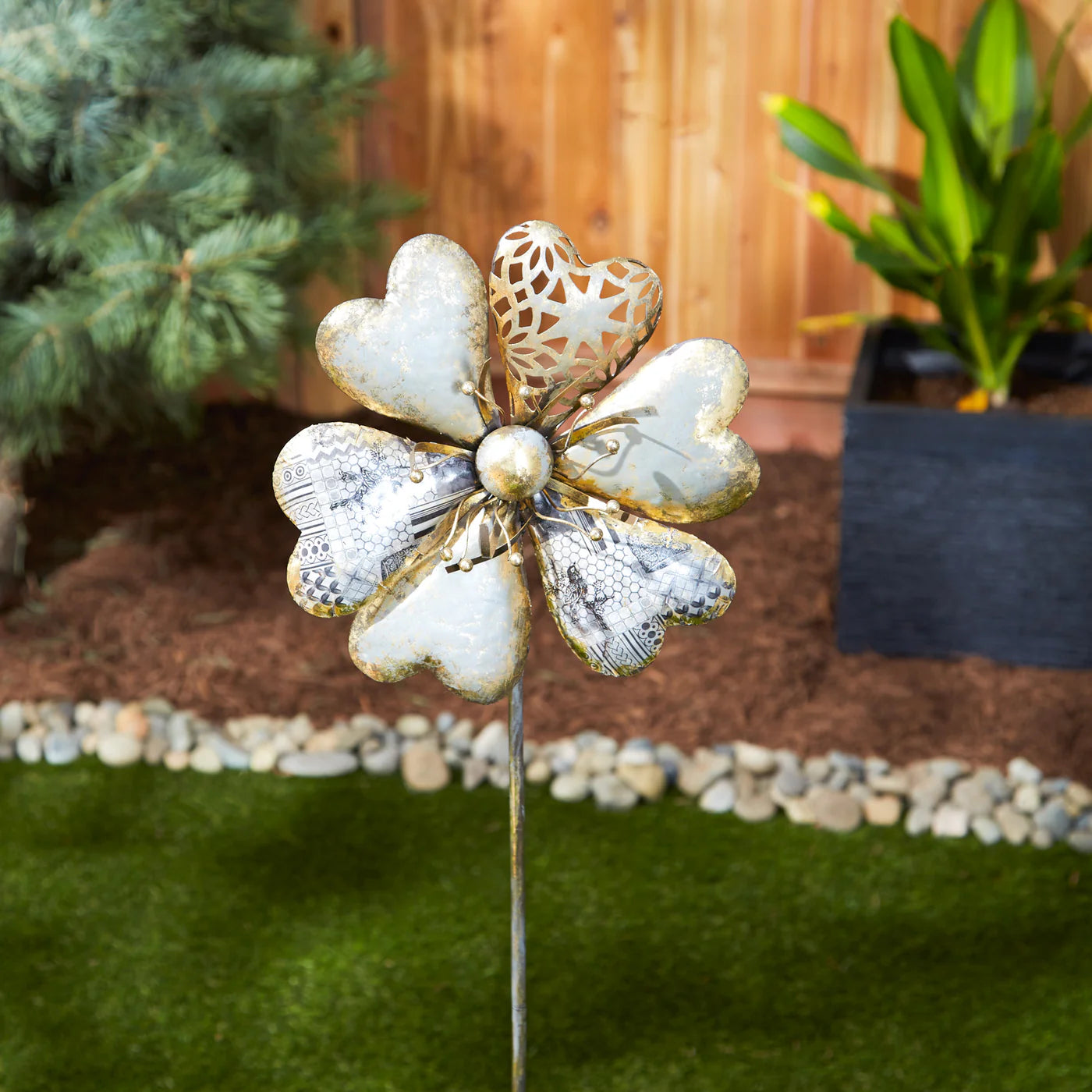 MEDIUM FLOWER GARDEN STAKE