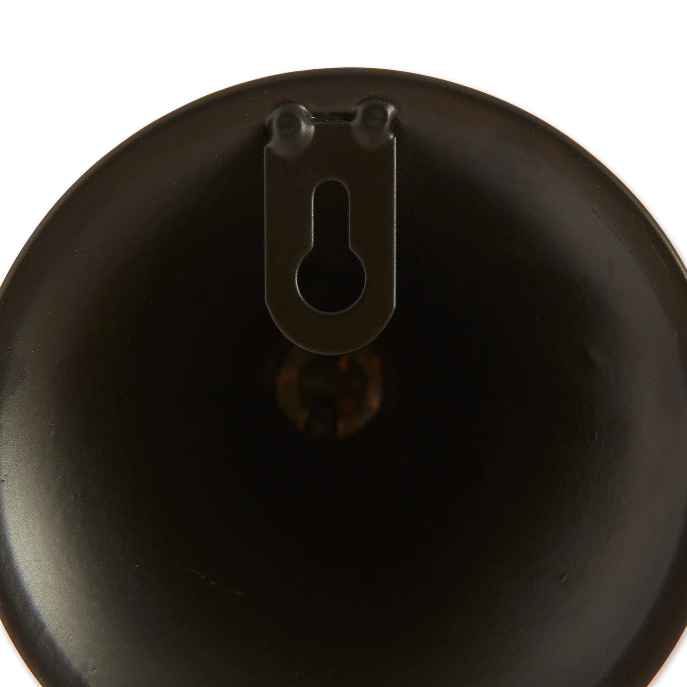 WALL SHELF WITH VASES