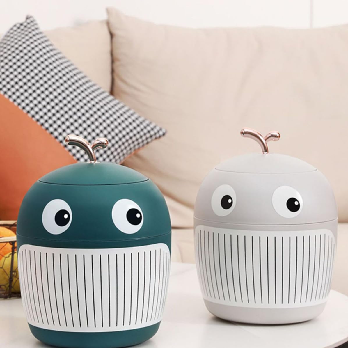 Green Plastic Mini Desk Wastebasket Cartoon Whale Shape for Tabletops