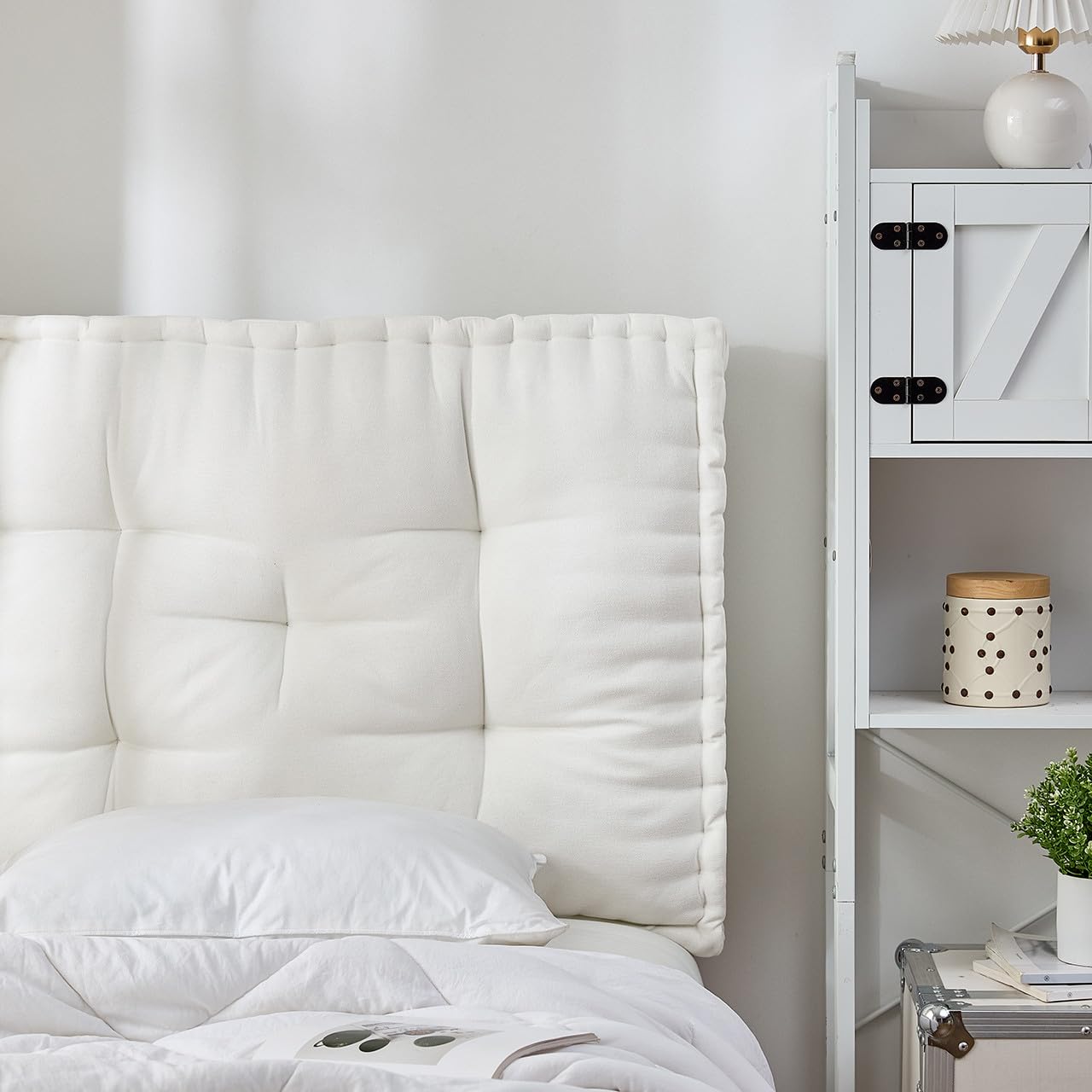 DormCo Rainha - Classic Tufted College Headboard - White