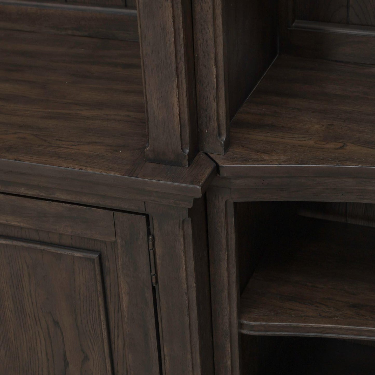 Liberty Furniture Paradise Valley Entertainment Center with Piers for Living Room - Saddle Brown