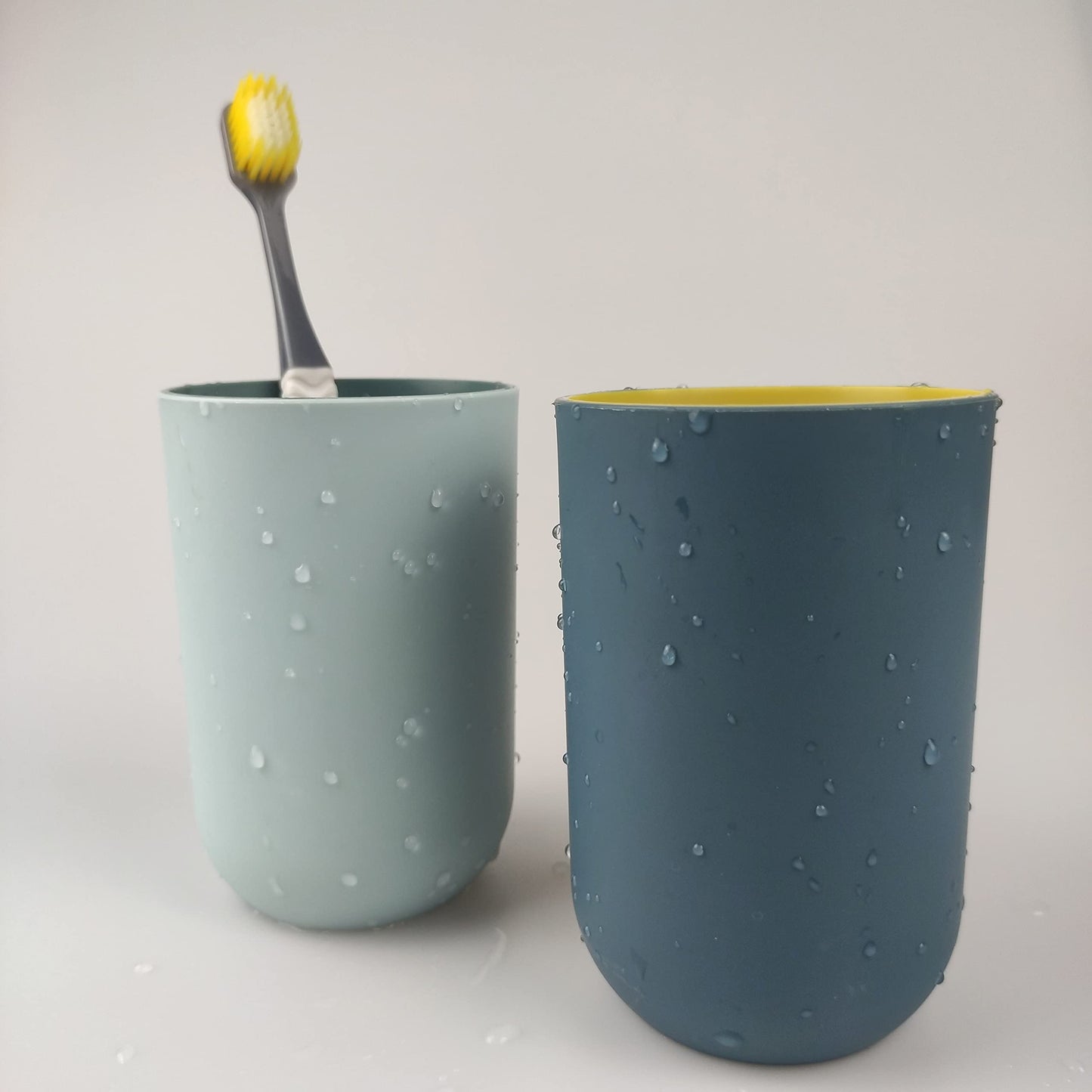 RabyLeo Unbreakable Reusable Drinking Cups Set of 2 Colors, Plastic Toothbrush Cup Tumblers 300 ml/10.5 oz, Dishwasher Safe (Light blue & Navy blue)