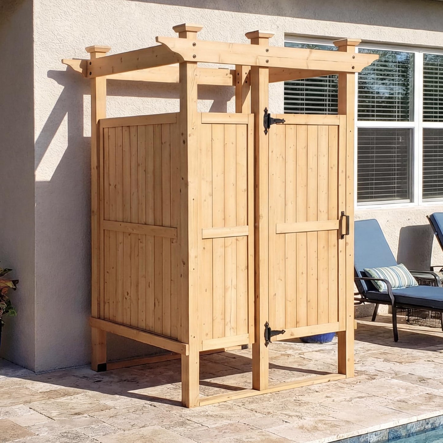 MOUMON Outside Shower Enclosure with Lockable Door, Cedar Wood Privacy Outdoor Shower Stall with Hooks & Shelves, Outdoor Changing Room Wash Station for Pool Beach, Natural, 65.7”D x 65.7”W x 83.7”H