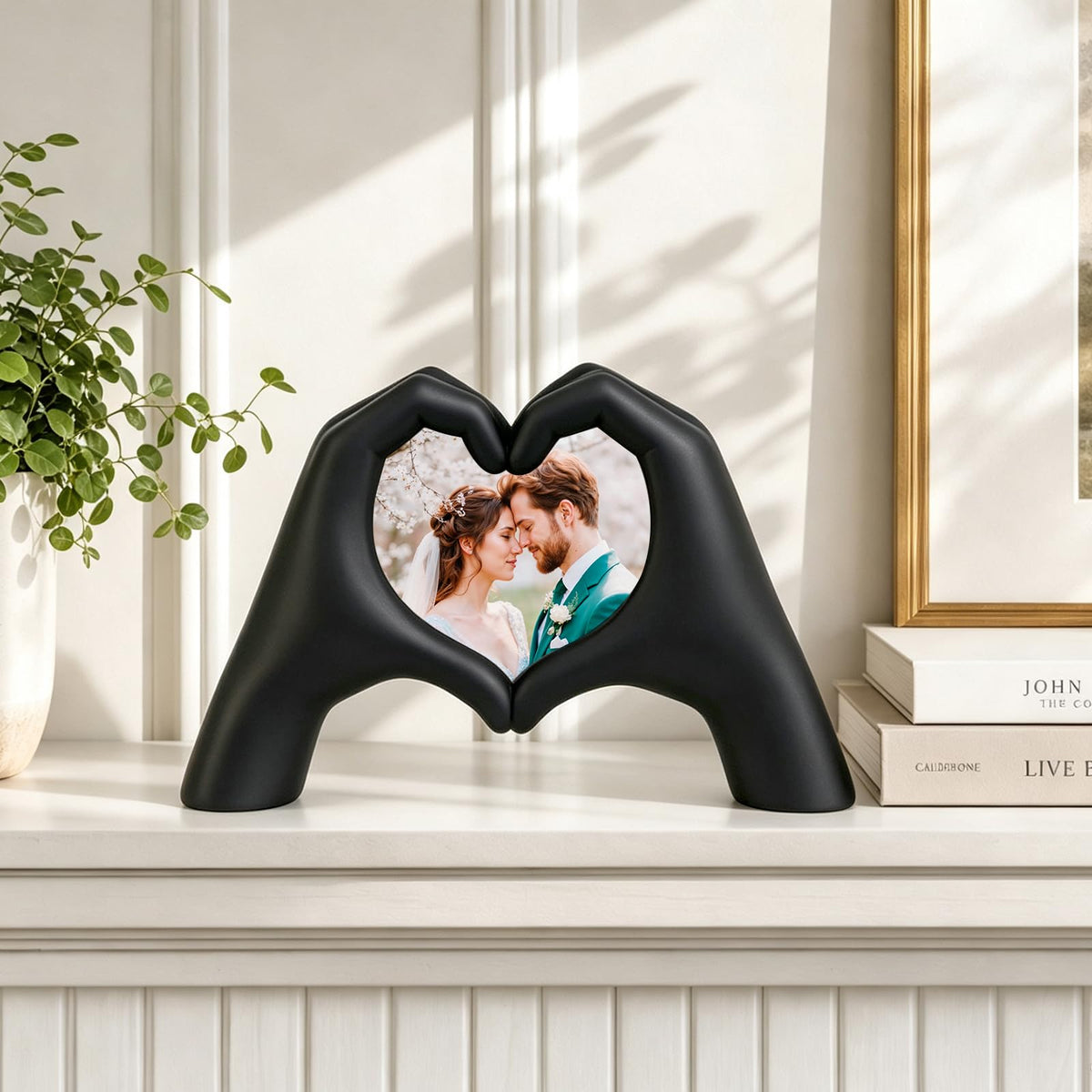 AWAIOY Heart Hand Picture Frame 3x3, Black Resin Love Sculpture Photo Frame