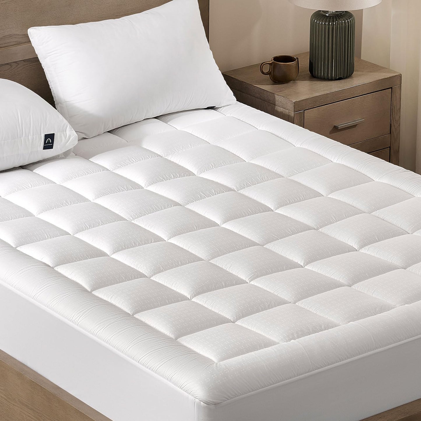 ACCURATEX Mattress Pad Califronia King - 2 Inches Double Layer Comforter Pillow Top Mattress Cover, Quilted Fitted Mattress Protector Cotton Top, Stretches up 8-21" Deep Pocket Mattress Topper,72x84