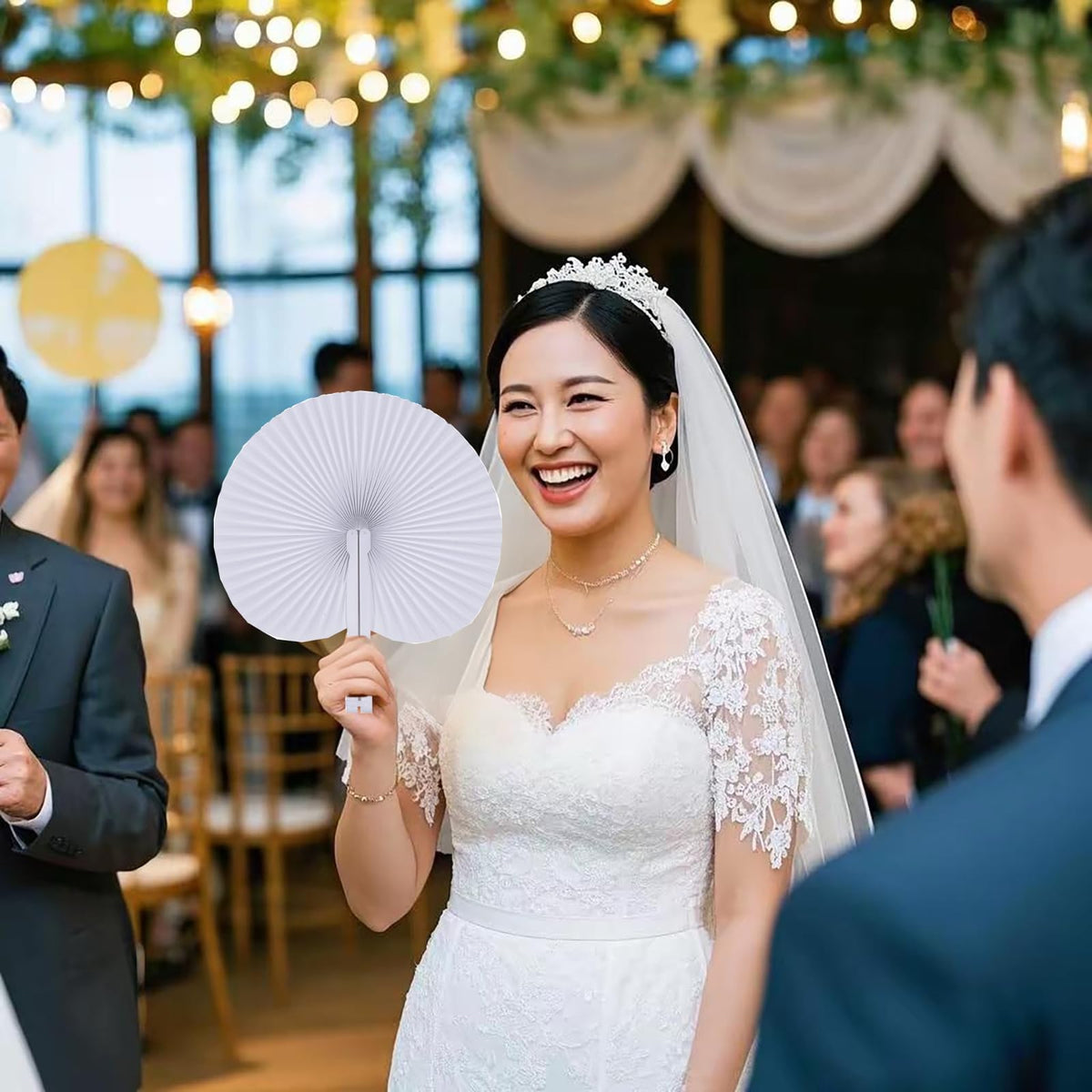 Bestage 60 Pcs White Round Paper Fans