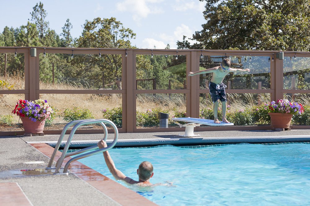 S.R. Smith 66-209-576S2B Diving Board, 6-Foot, Radiant White with Blue TrueTread