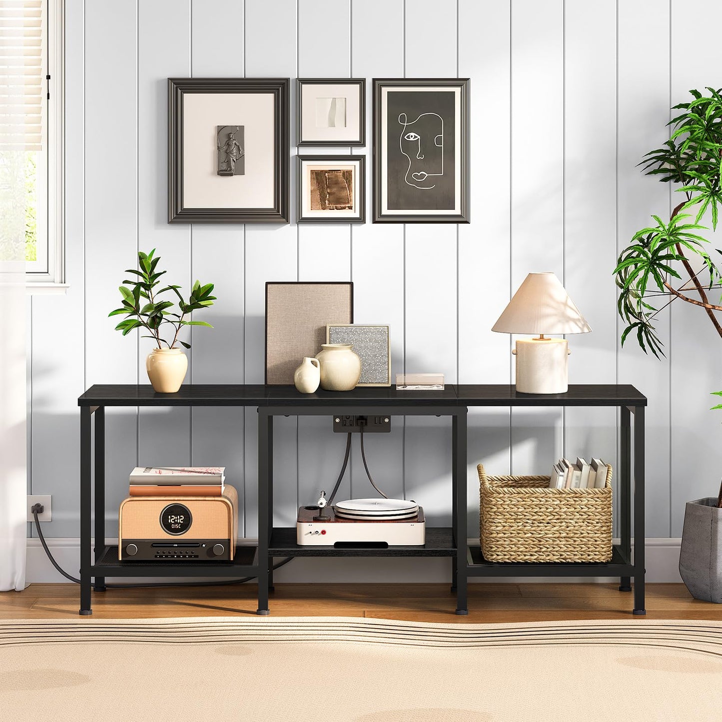 HOOBRO TV Stand with Charging Station to 55 Inches, LED Entertainment Center, Media TV Console Table with Open Storage Shelving for Living Room, Bedroom, Black BB122UDDS01