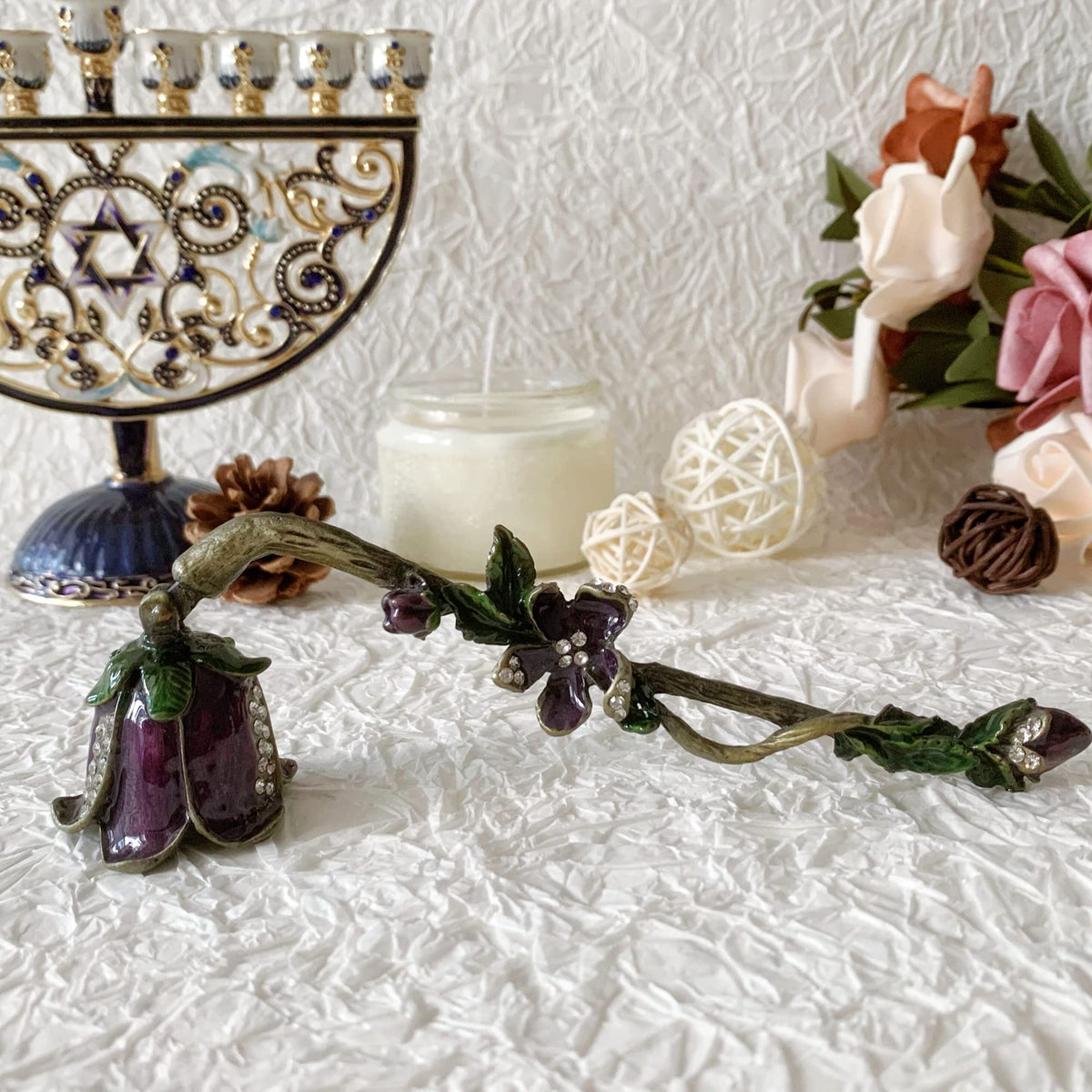 Pasiir Candle Snuffer, Unique Candle Extinguisher Snuffer, Decorative Candle Extinguisher Metal Candle Tool (Purple)