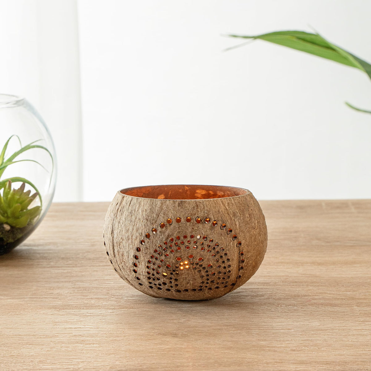 Restaurantware-Coco Casa 4 x 3.3 Inch Coconut Shell Candle Holders, 1 Reusable Tealight Holders - Candle Not Included, Rainbow Pattern, Tan Coconut Bowls For Candles, Handcrafted