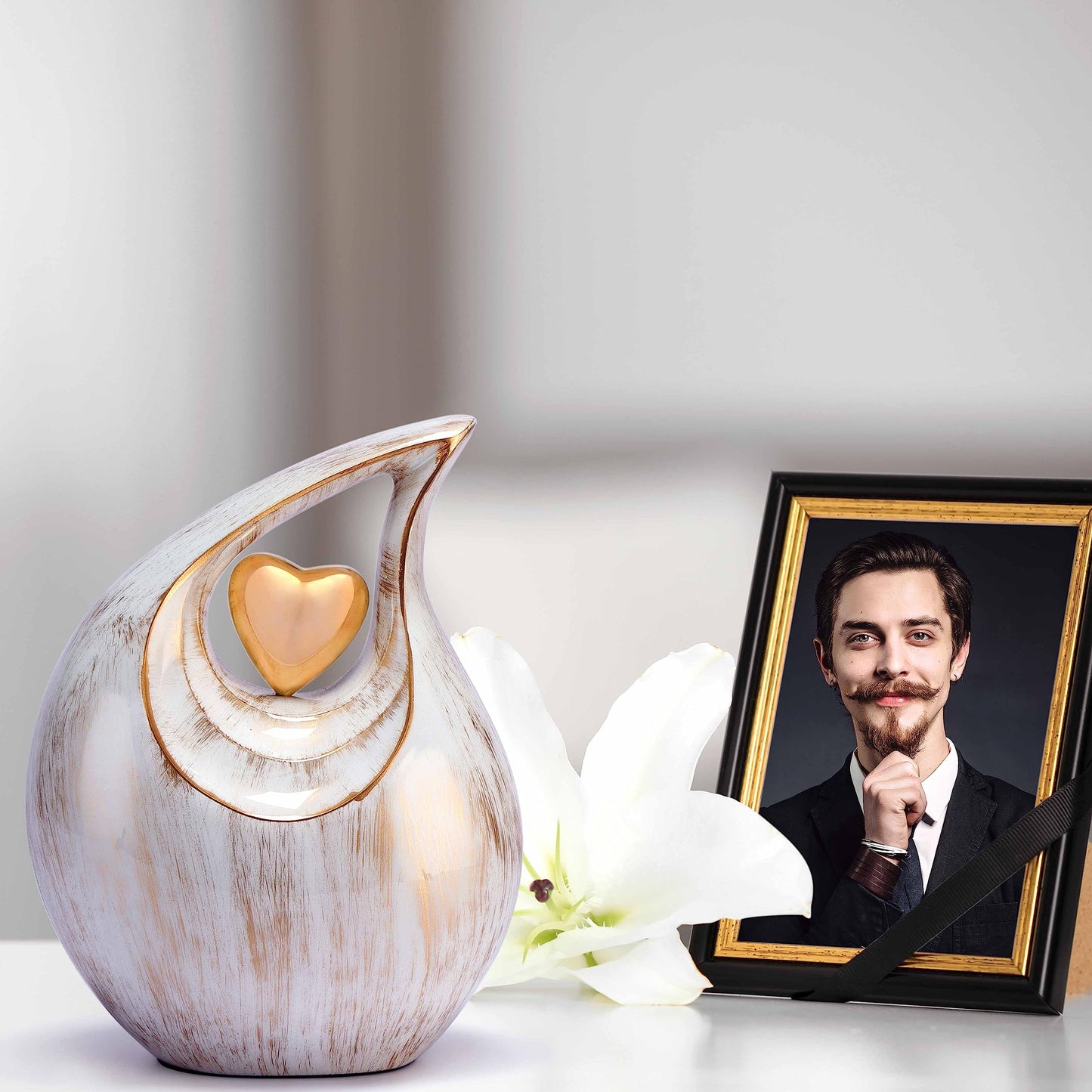 Teardrop Heart Urn for Human Ash| Cremation Urns Ashes |Urn for Human Ashes | Decorative Cremation Urn | Large | 2.5 Litre Capacity | White - Golden