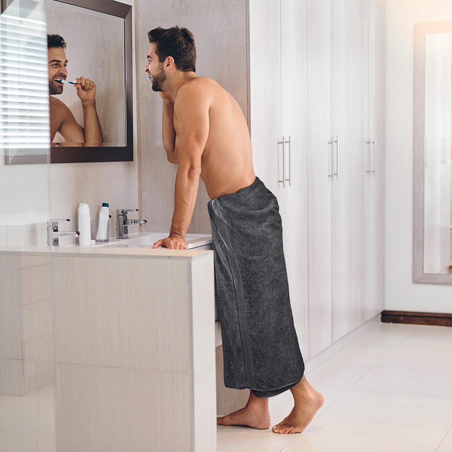 Utopia Towels Jumbo Bath Sheet 2 Piece, 600 GSM, 35 by 70 Inches, 100% Ring Spun Cotton, Absorbent and Quick Dry Extra Large Bath Towel, Grey