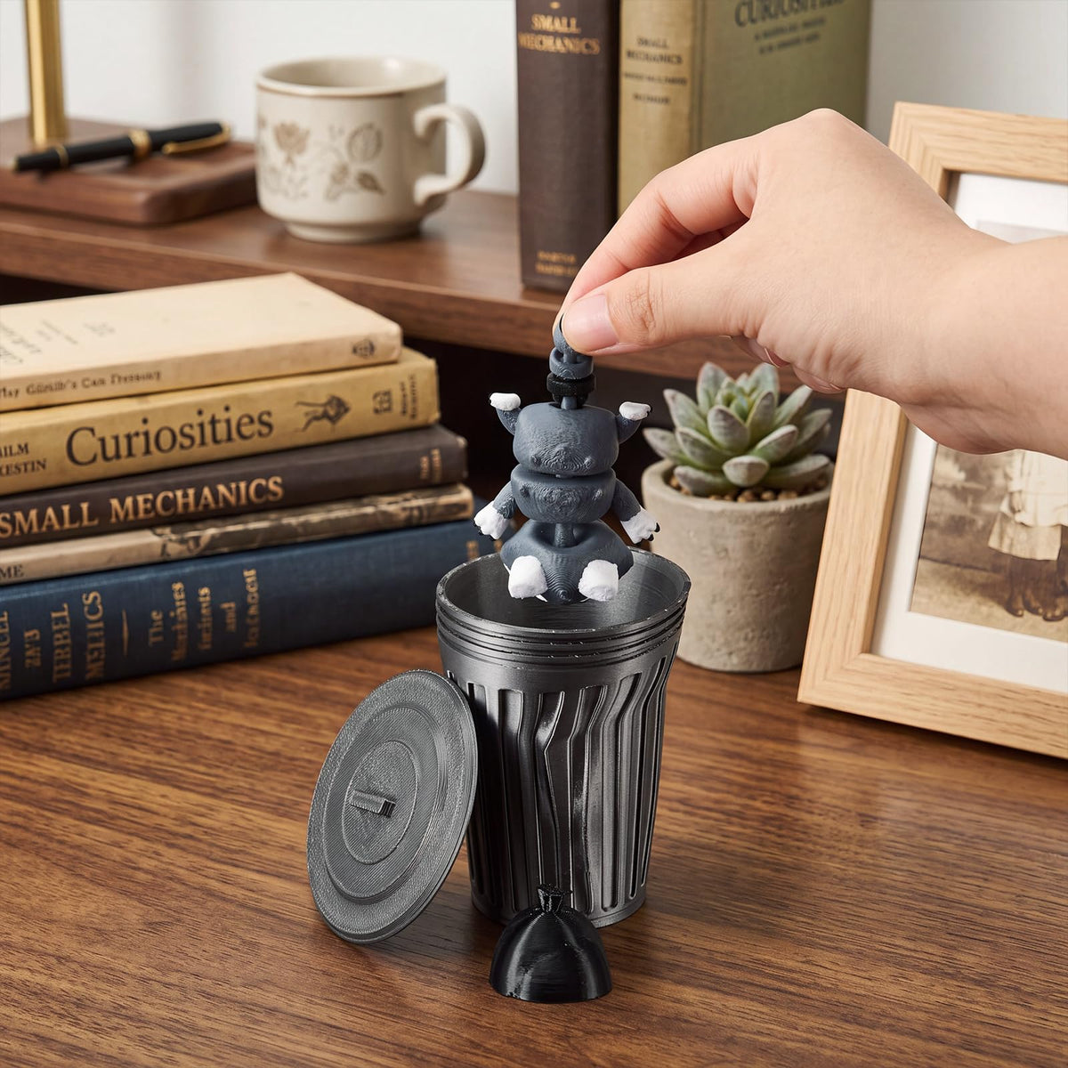 Soulchen 3D Printed Articulated Raccoon Animal Trash Can Desk Accessories
