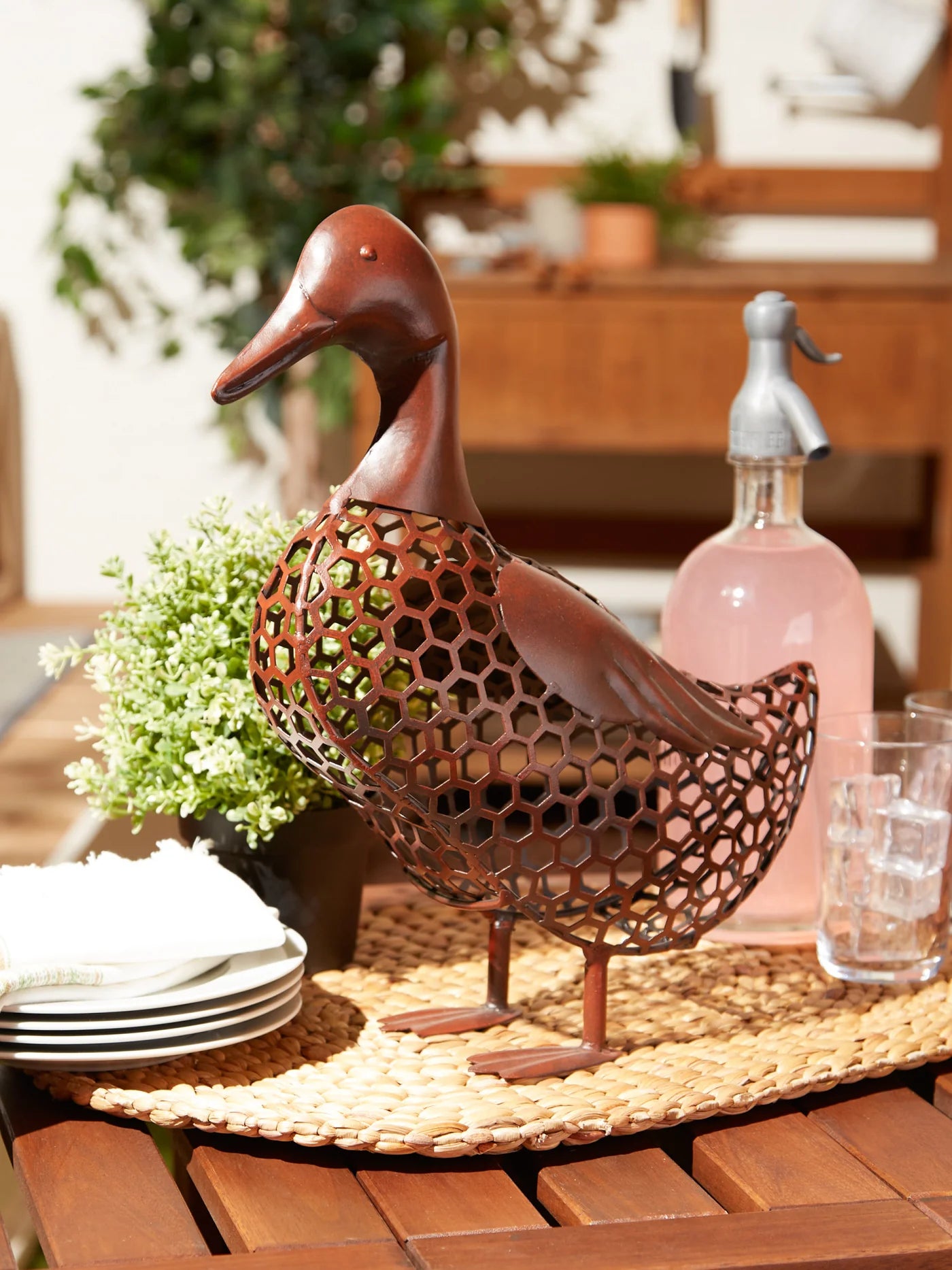 CHICKEN WIRE DUCK SCULPTURE