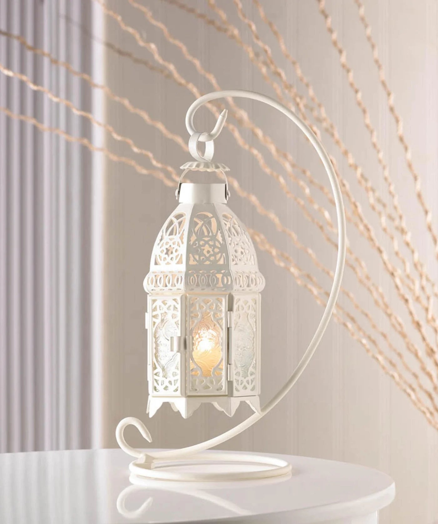 WHITE FANCY CANDLE LANTERN WITH STAND