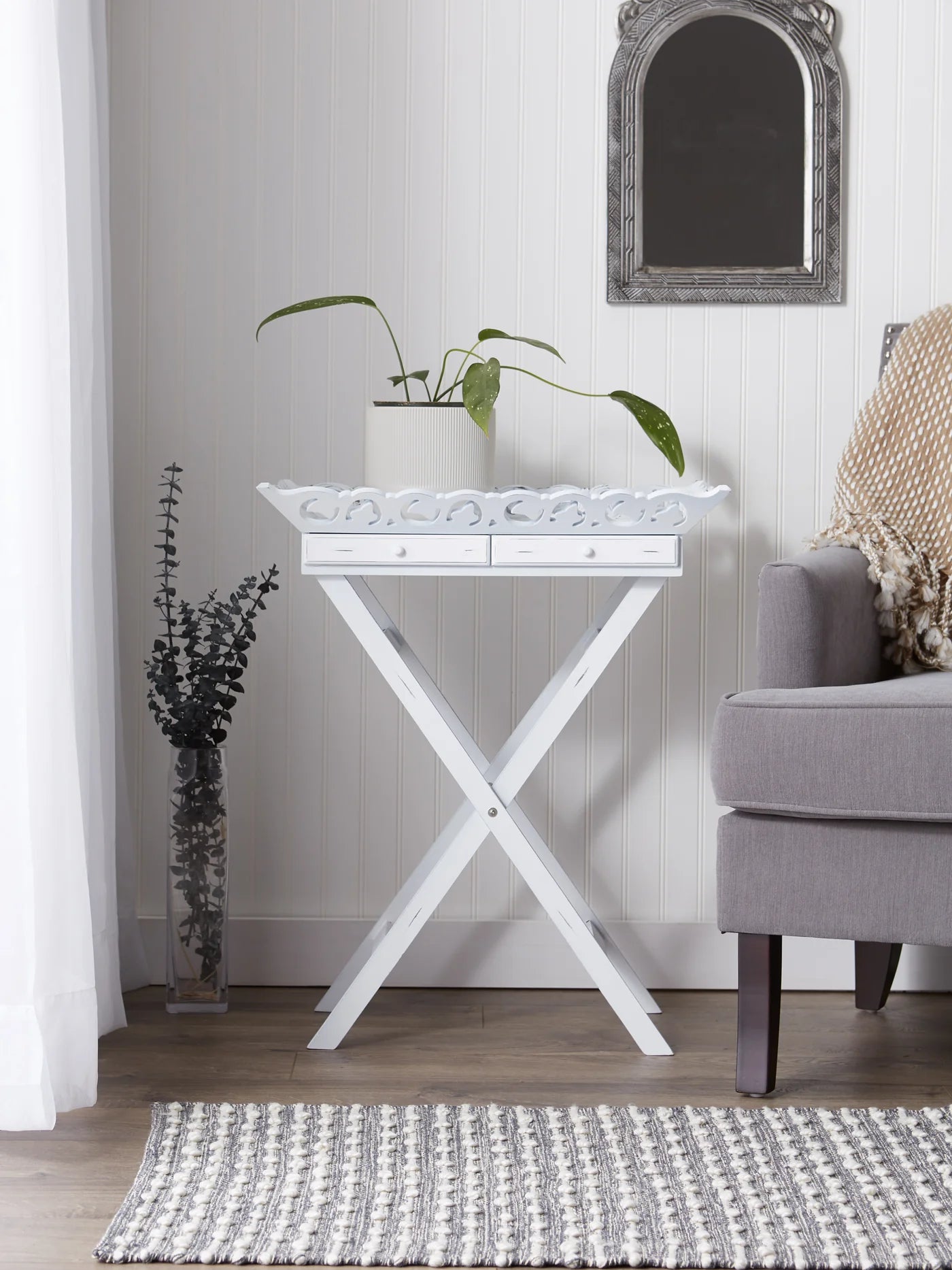 Elegant Serving Tray Stand