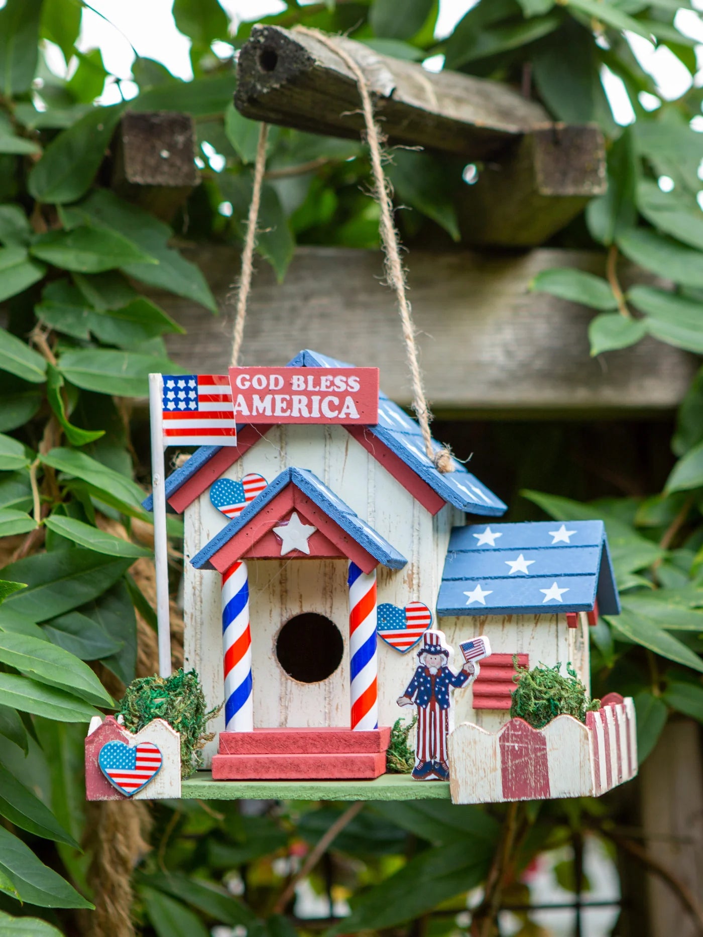 PATRIOTIC BIRDHOUSE