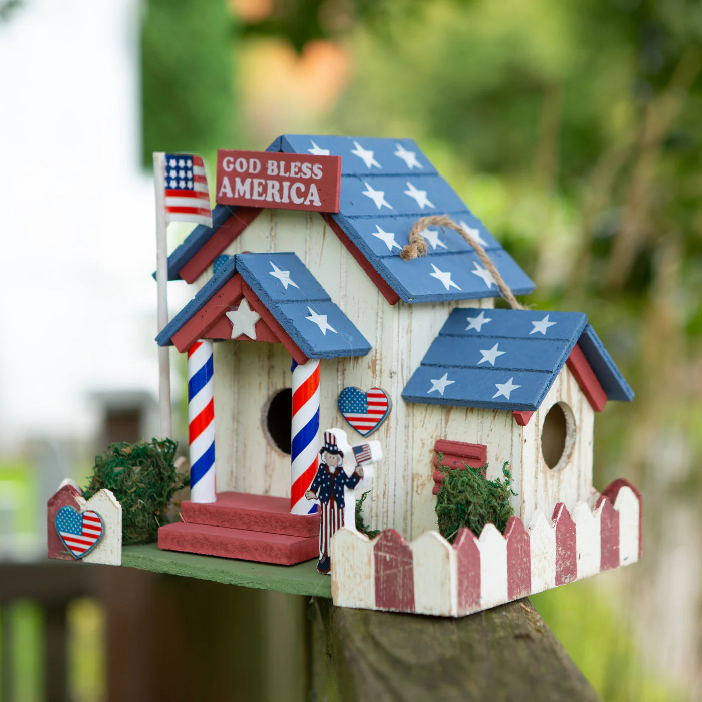 PATRIOTIC BIRDHOUSE