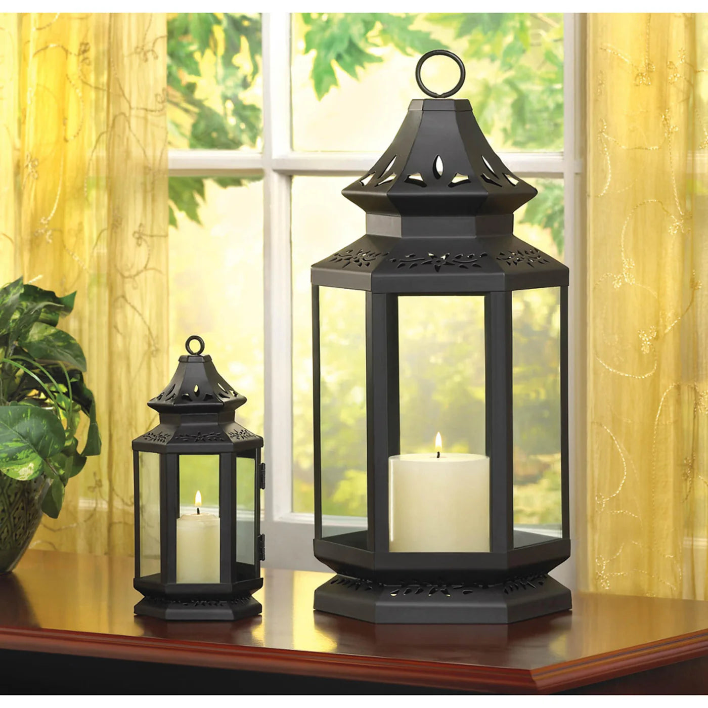 BLACK STAGECOACH LANTERN