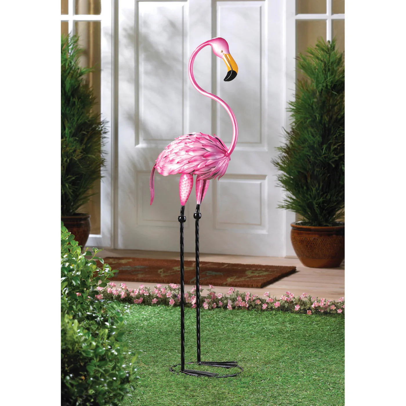 TROPICAL TANGO FLAMINGO STATUE