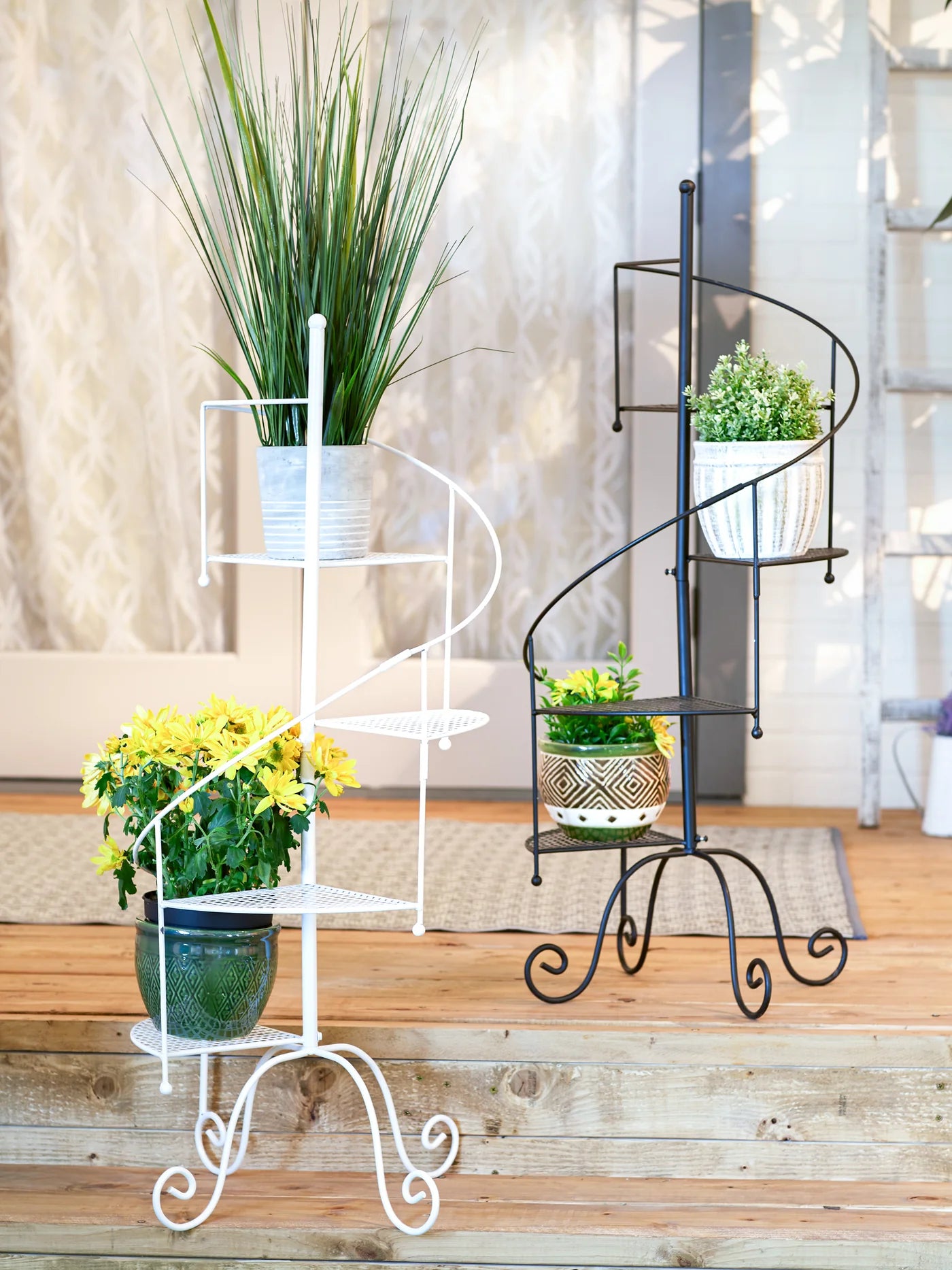 SPIRAL SHOWCASE PLANT STAND