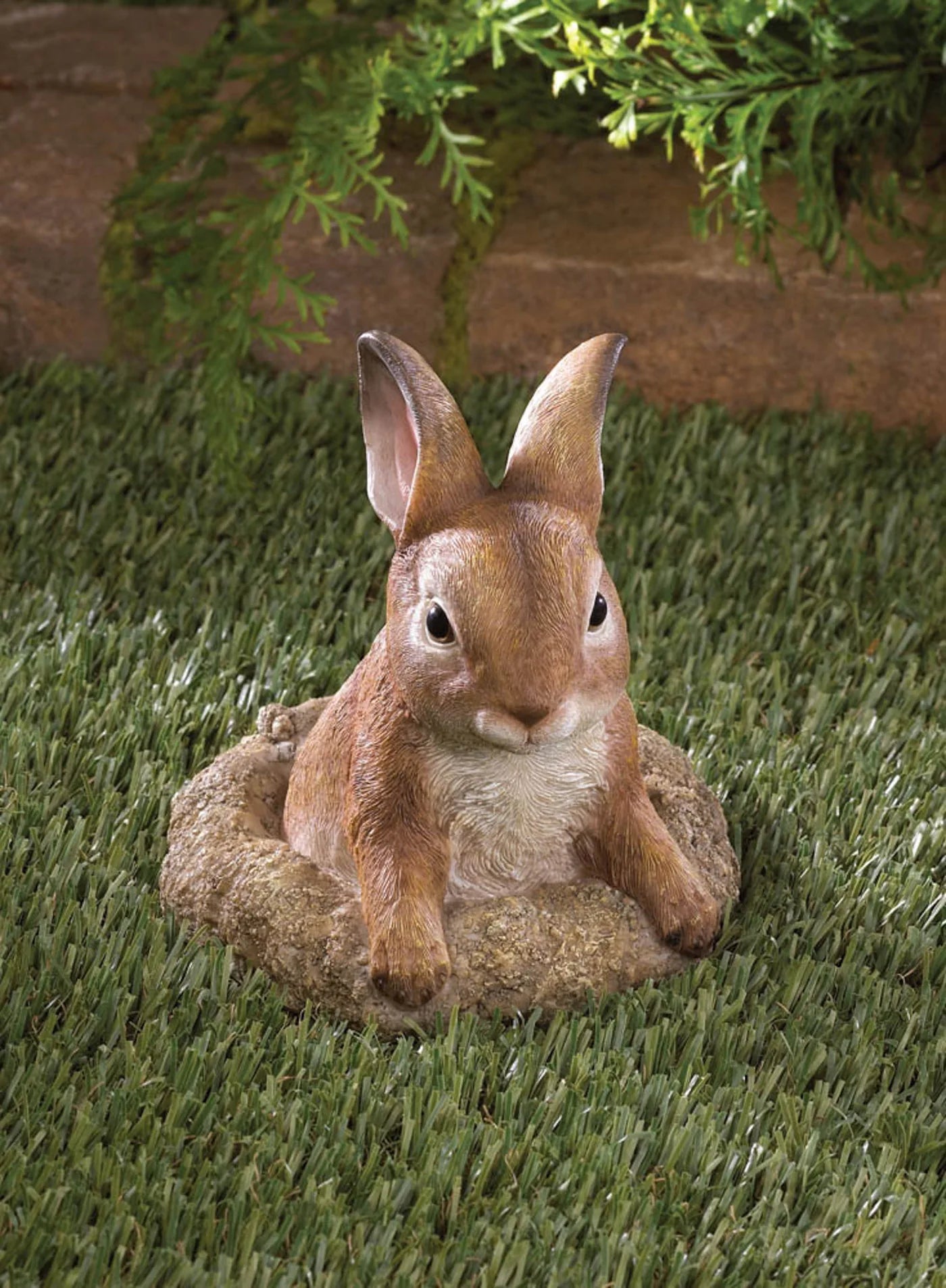 CURIOUS BUNNY GARDEN DECOR