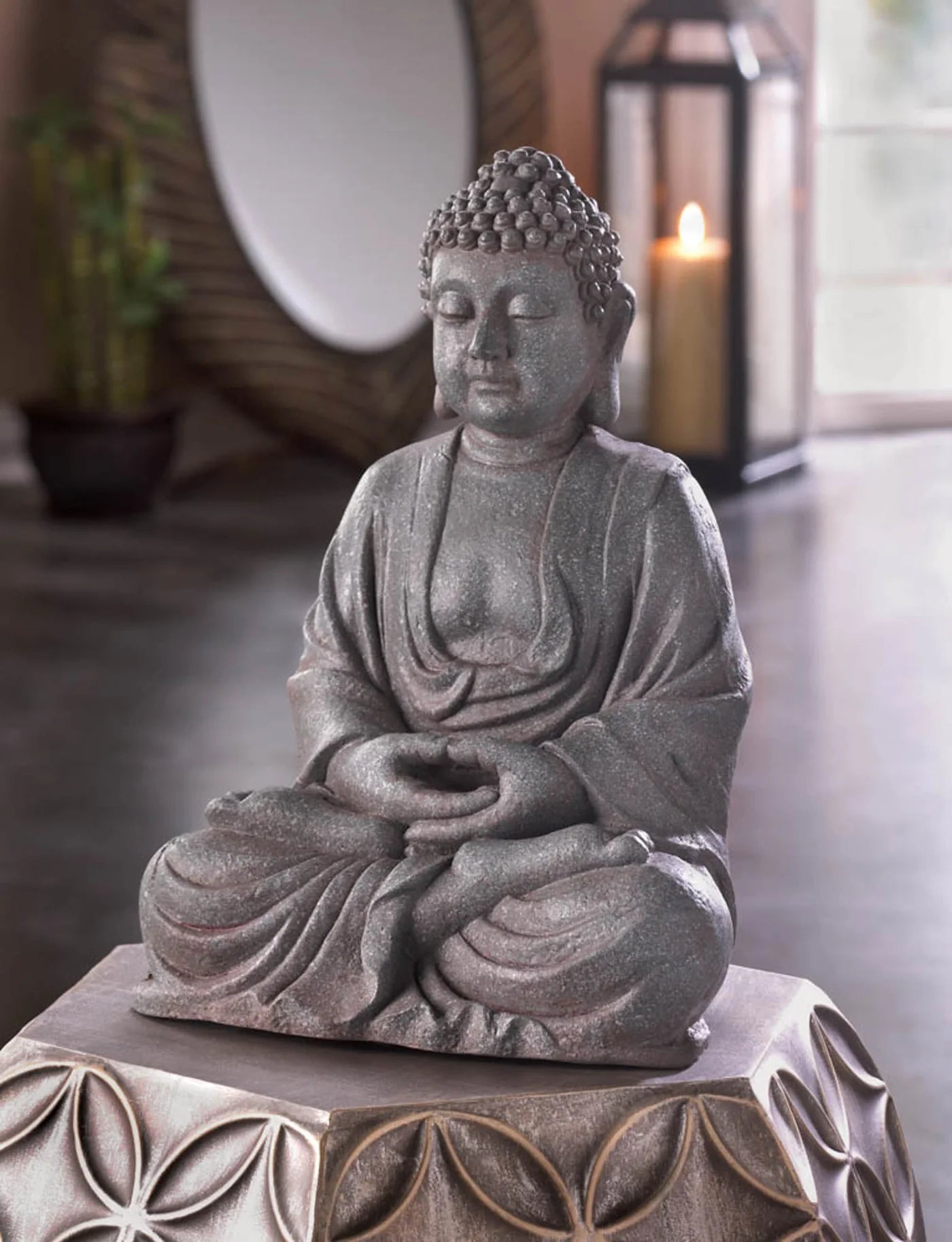 MEDITATING BUDDHA STATUE