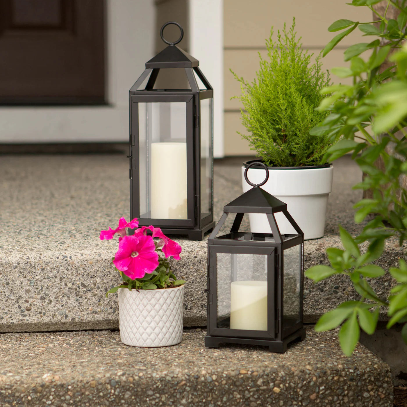 MEDIUM LEAN & SLEEK CANDLE LANTERN