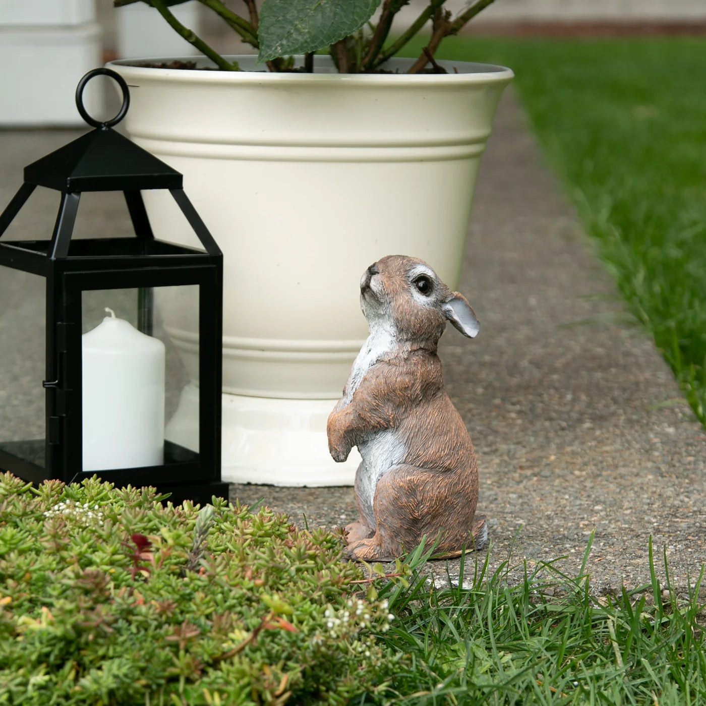 STANDING BUNNY STATUE