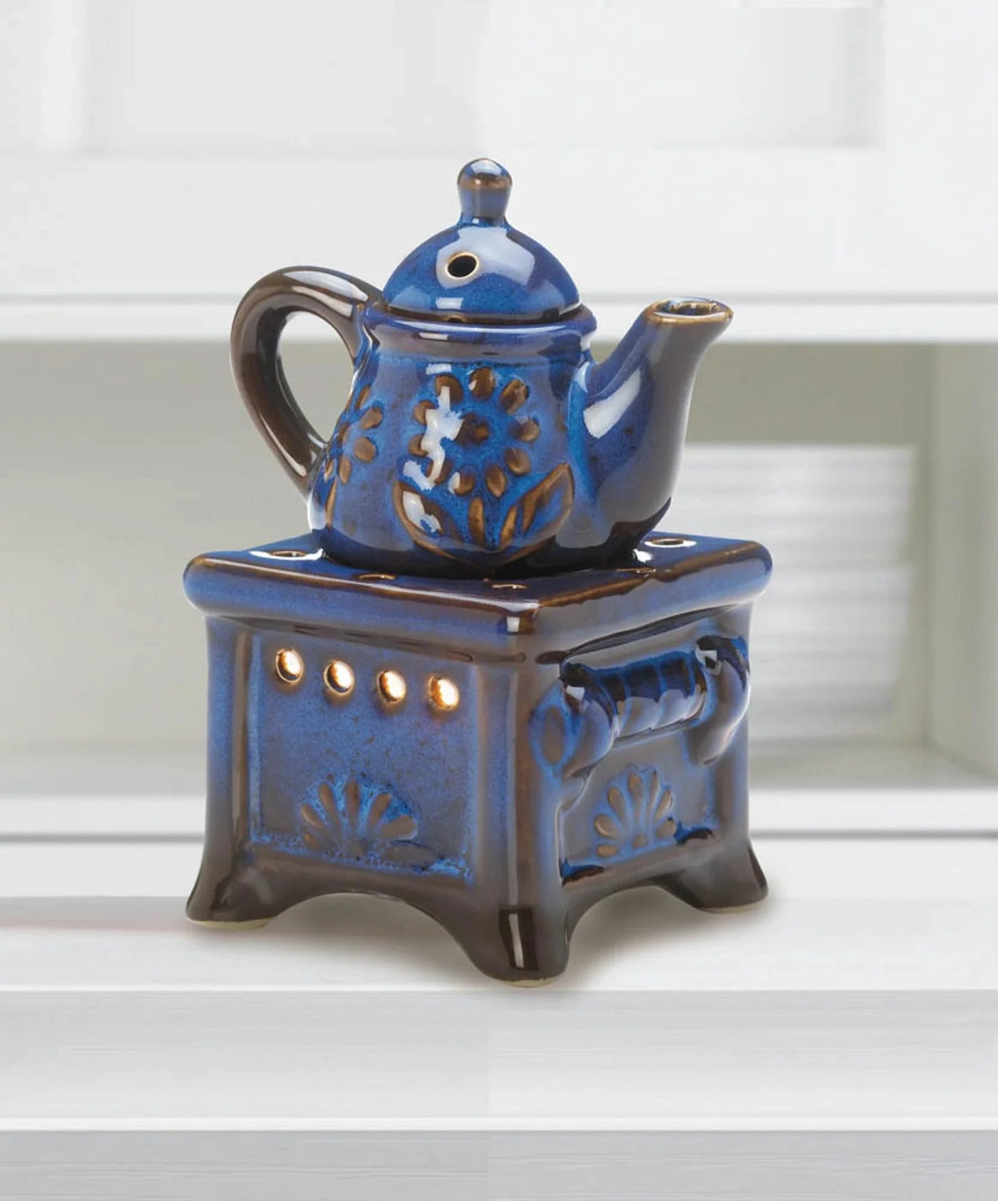 BLUE TEAPOT STOVE OIL WARMER