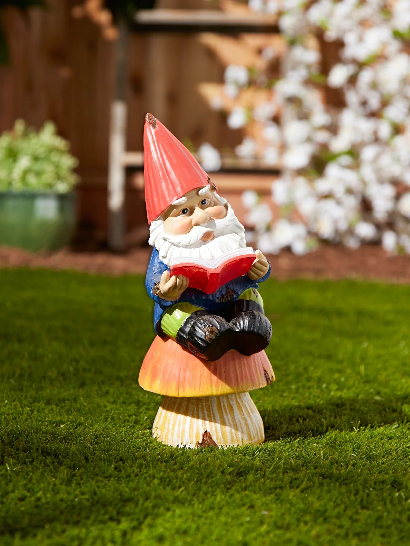 SOLAR BOOKWORM GNOME FIGURINE