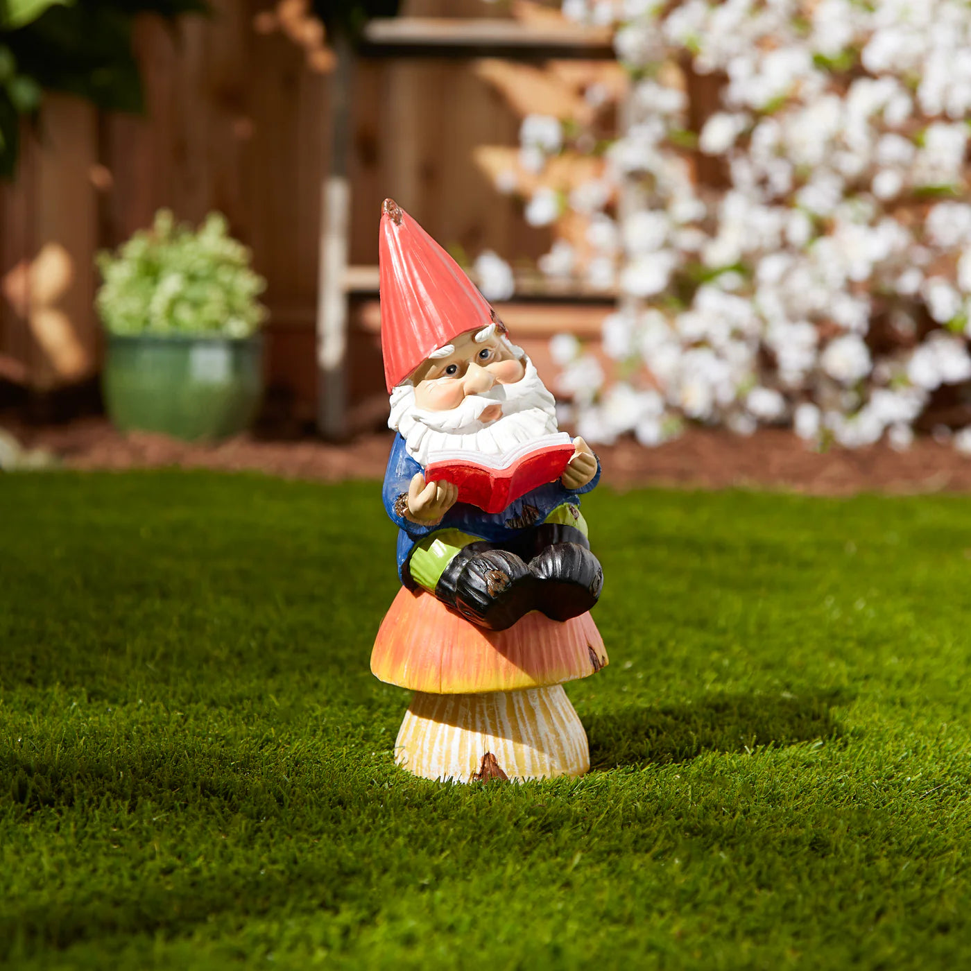 SOLAR BOOKWORM GNOME FIGURINE