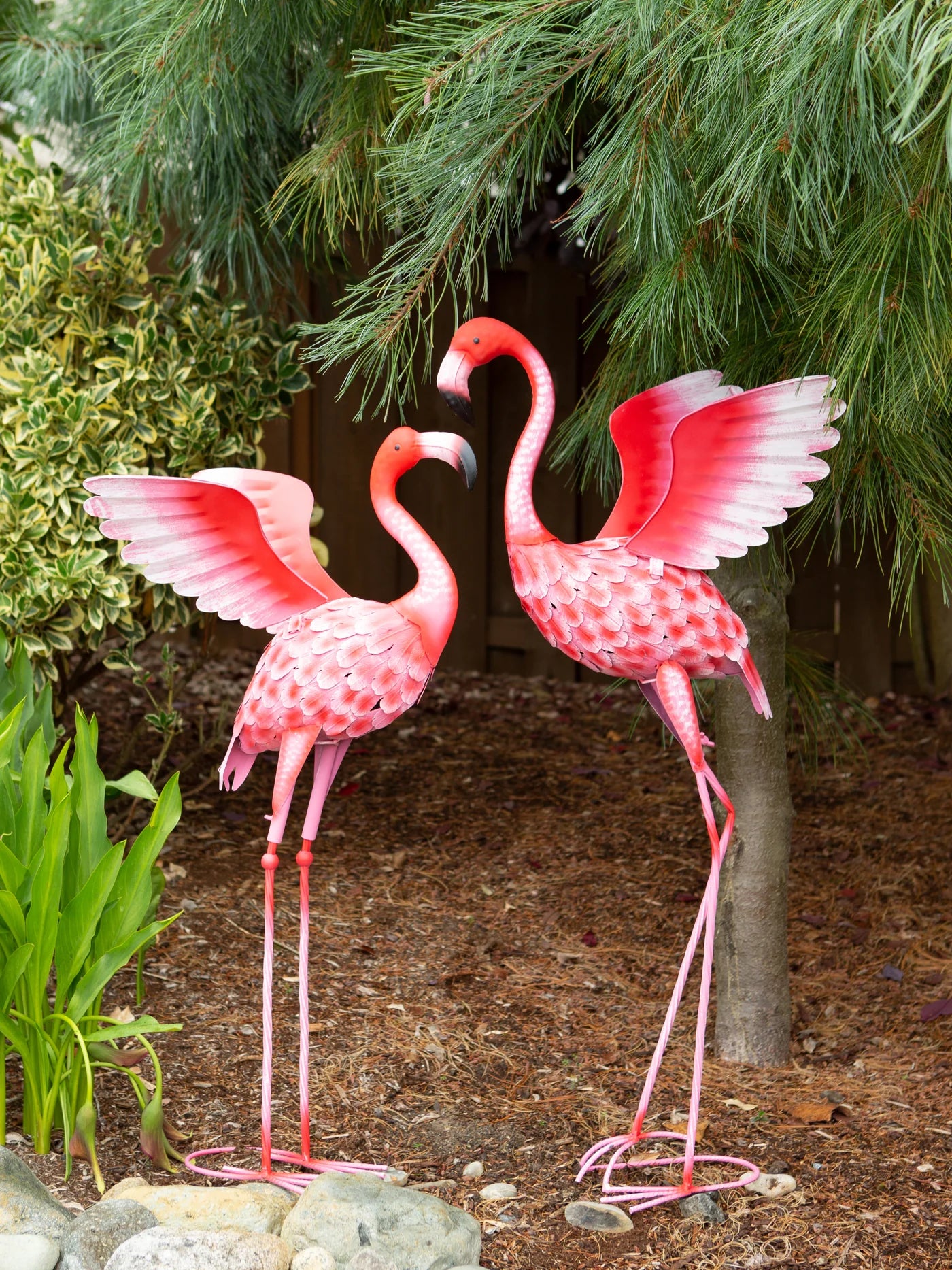 FLYING FLAMINGO METAL DECOR