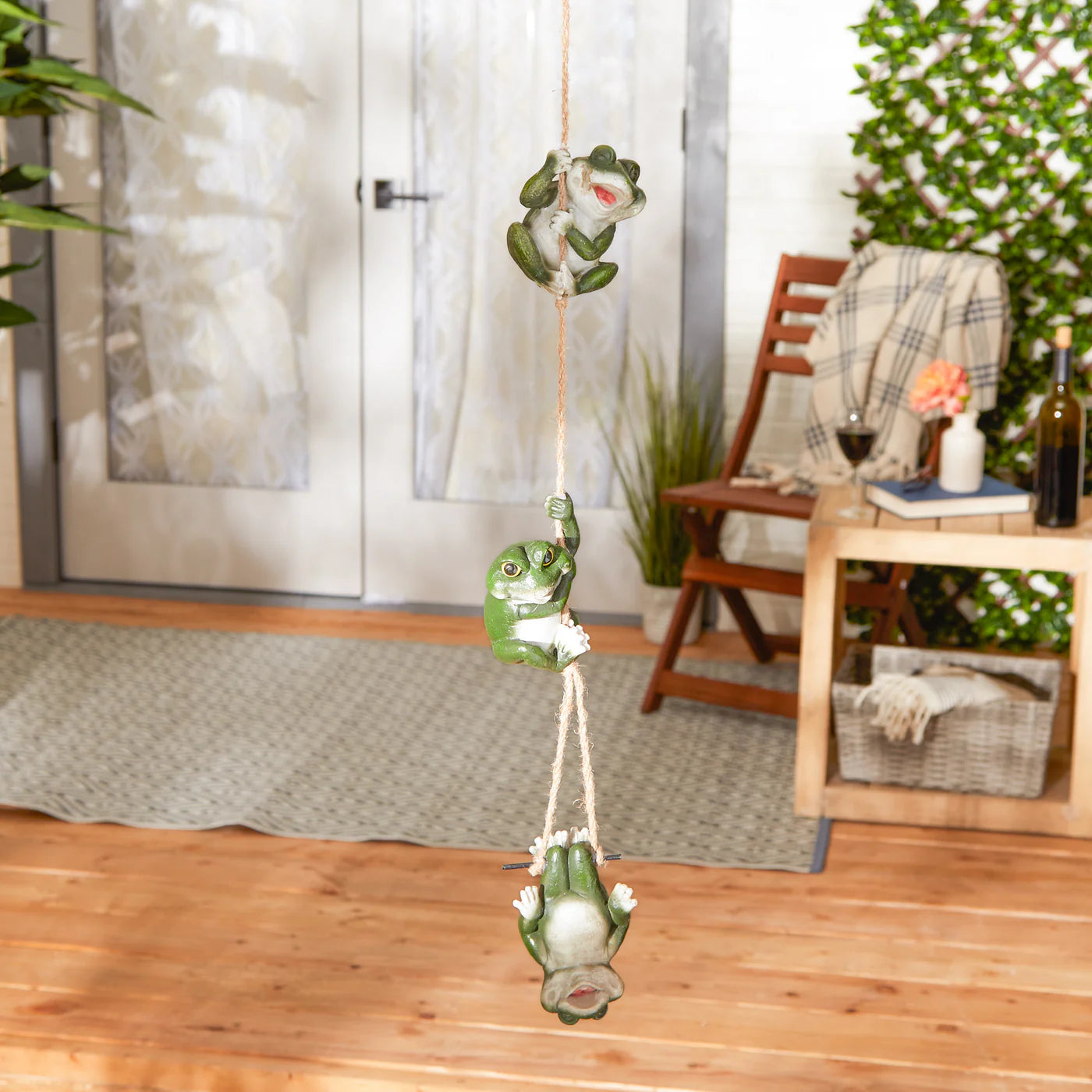 FROLICKING FROGS HANGING DECORATION
