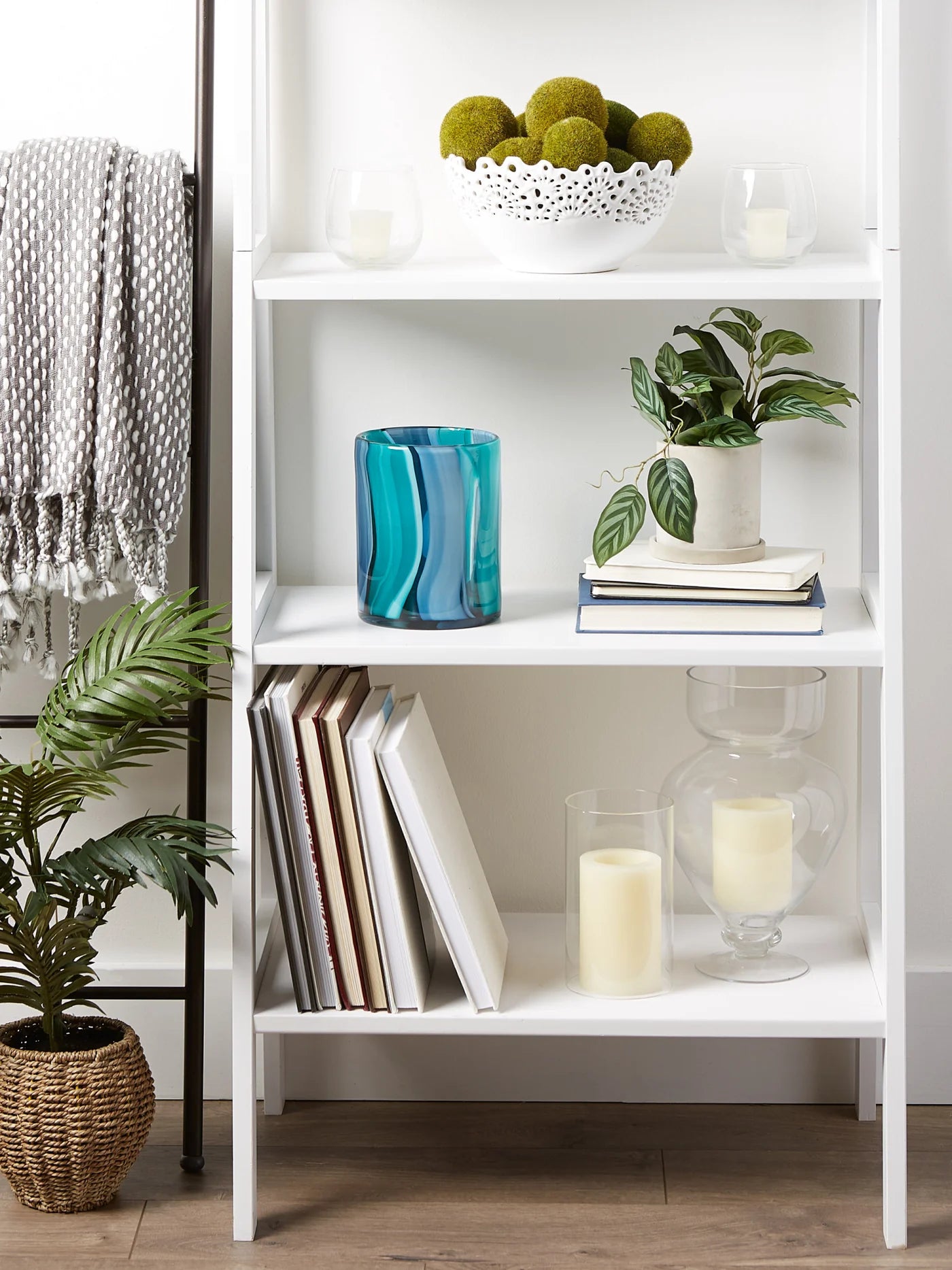 SMALL BLUE CYLINDER GLASS VASE