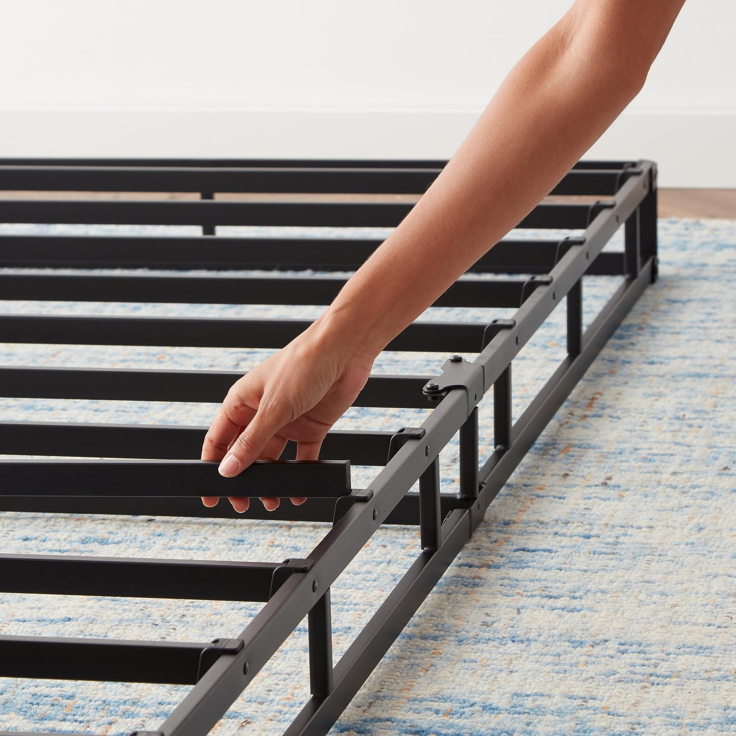 Amazon Basics Sturdy Smart Box Spring Bed Base, 5-Inch Height Mattress Foundation, Strong Support for All Mattress Types, Tool-Free Easy Assembly, Twin, 74" x 38" x 5", White