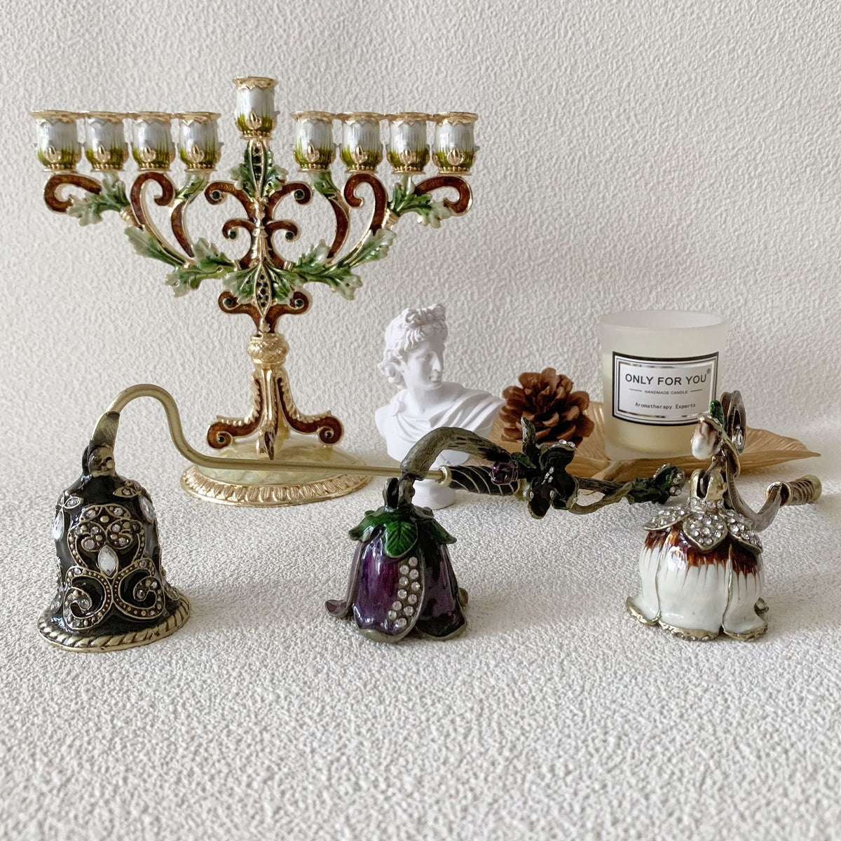 Pasiir Candle Snuffer, Unique Candle Extinguisher Snuffer, Decorative Candle Extinguisher Metal Candle Tool (Purple)