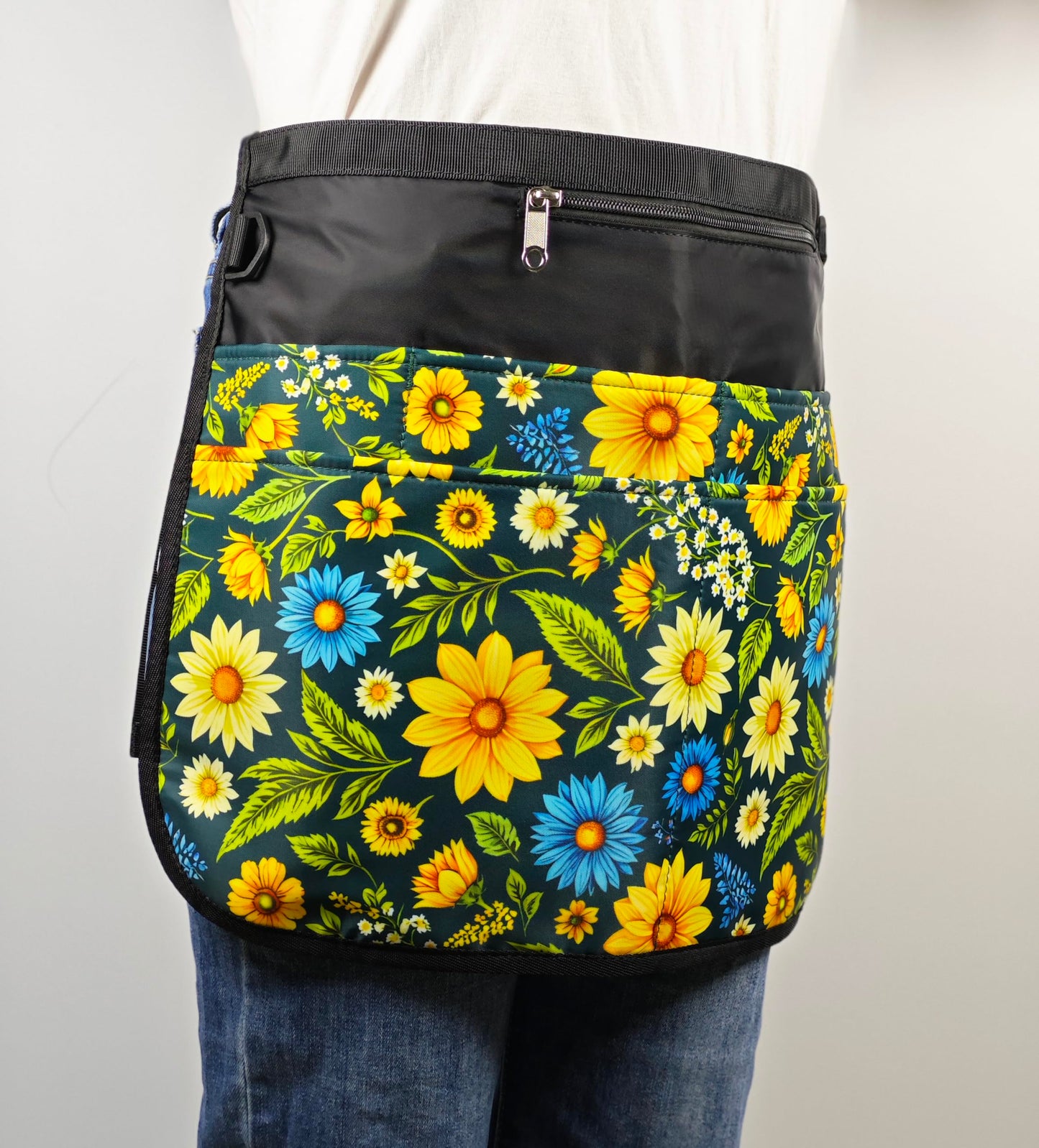 Bafelia Garden Apron for Women with 7 Pocket,Half Florist Apron Harvesting Apron (Green Flowers)