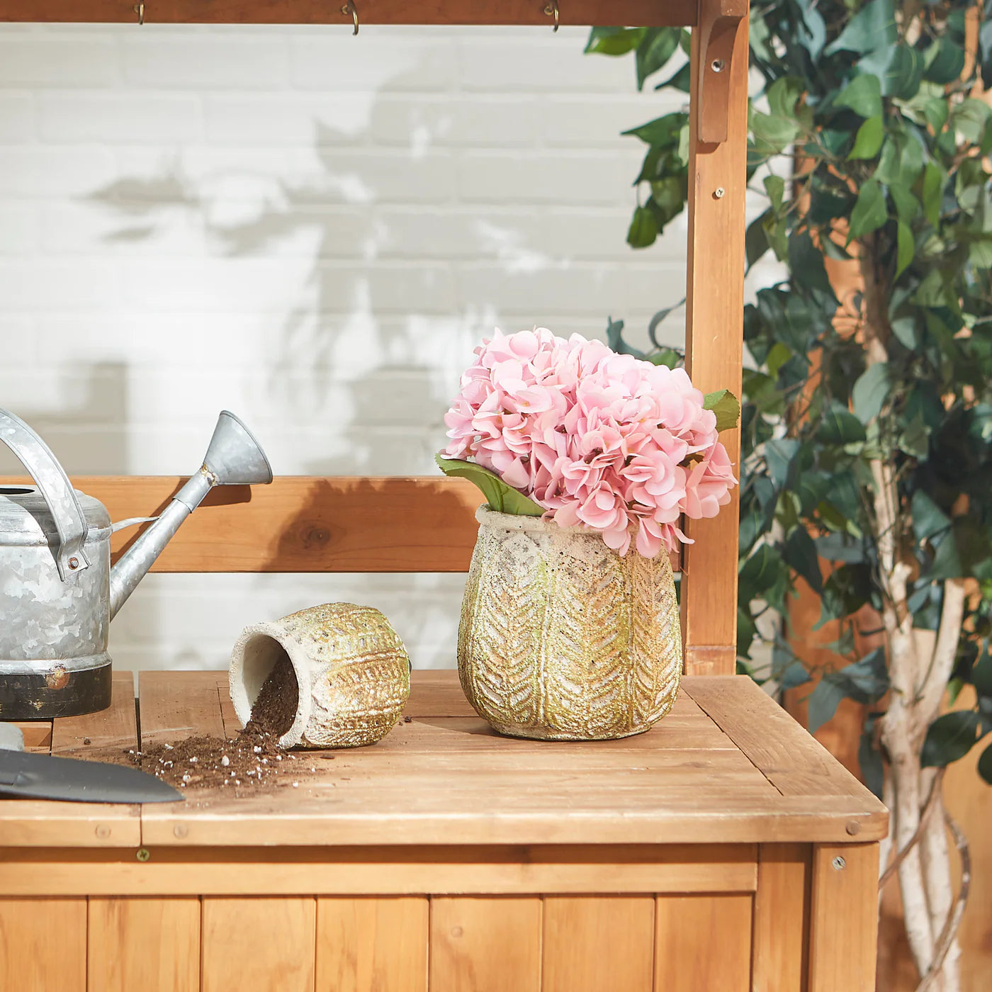 ANCIENT LEAF CEMENT FLOWER POT SET/2
