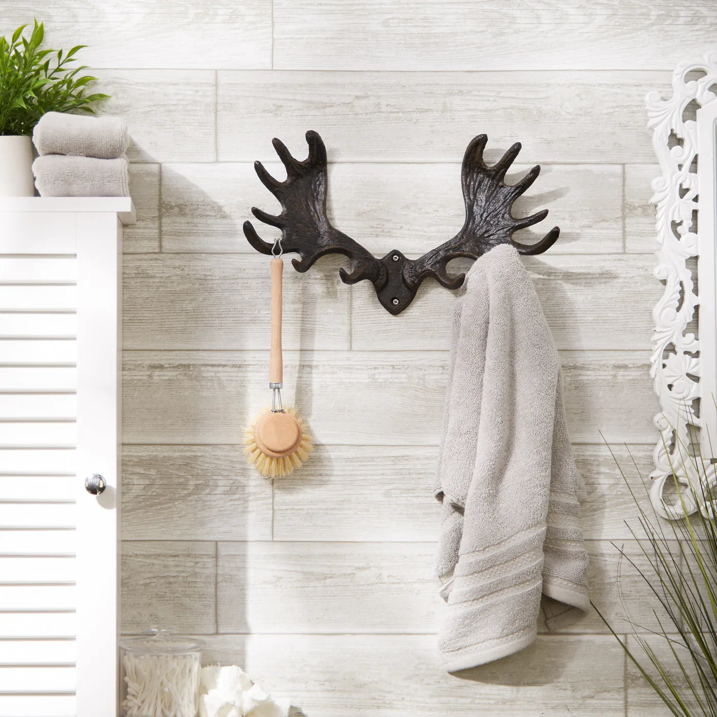 MOOSE ANTLER WALL HOOK