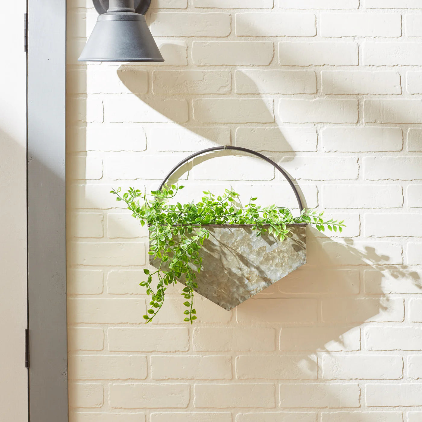 DIAMOND GALVANIZED WALL PLANTER